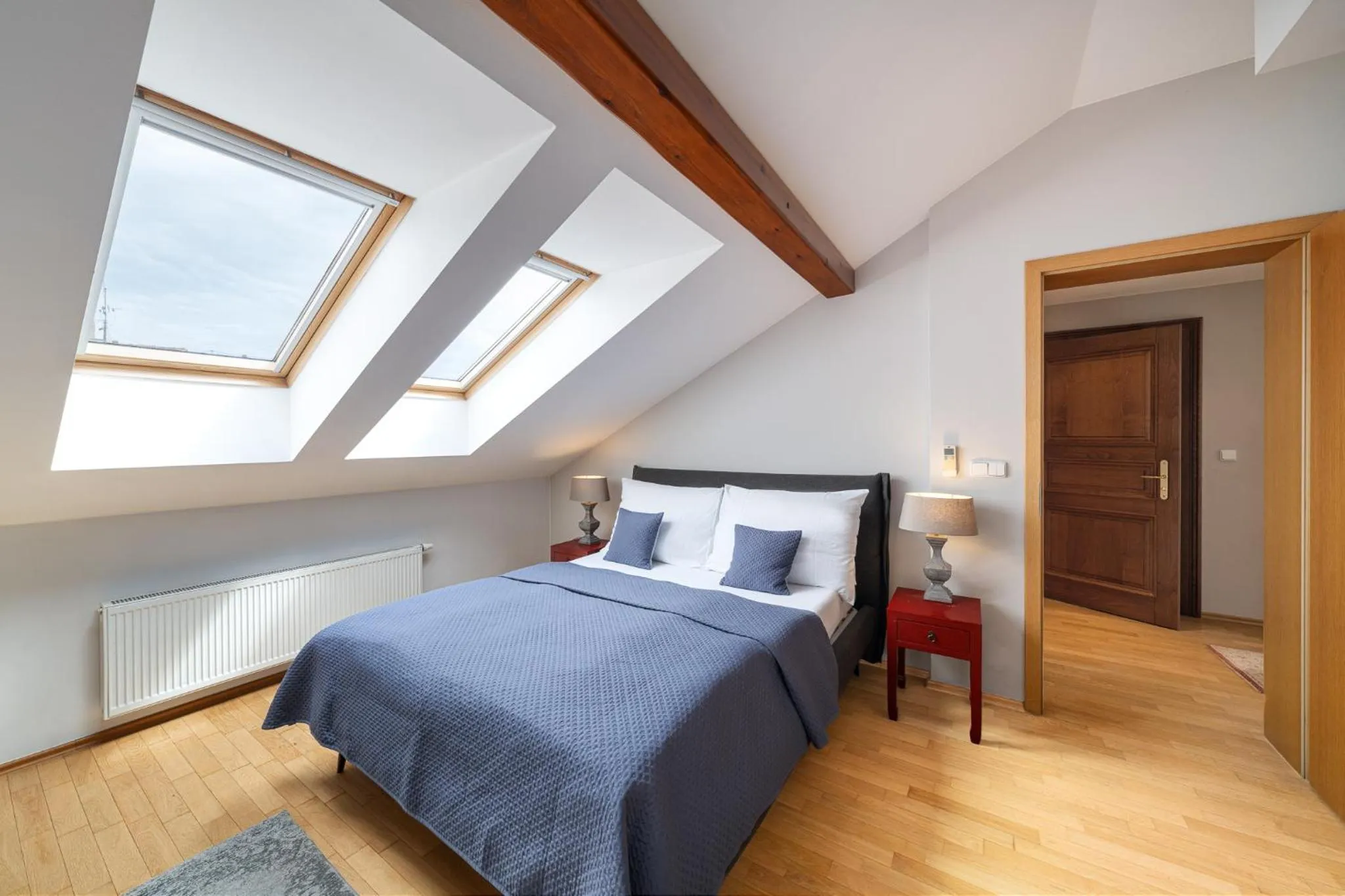 Bedroom, Bed in Hunger Wall Residence