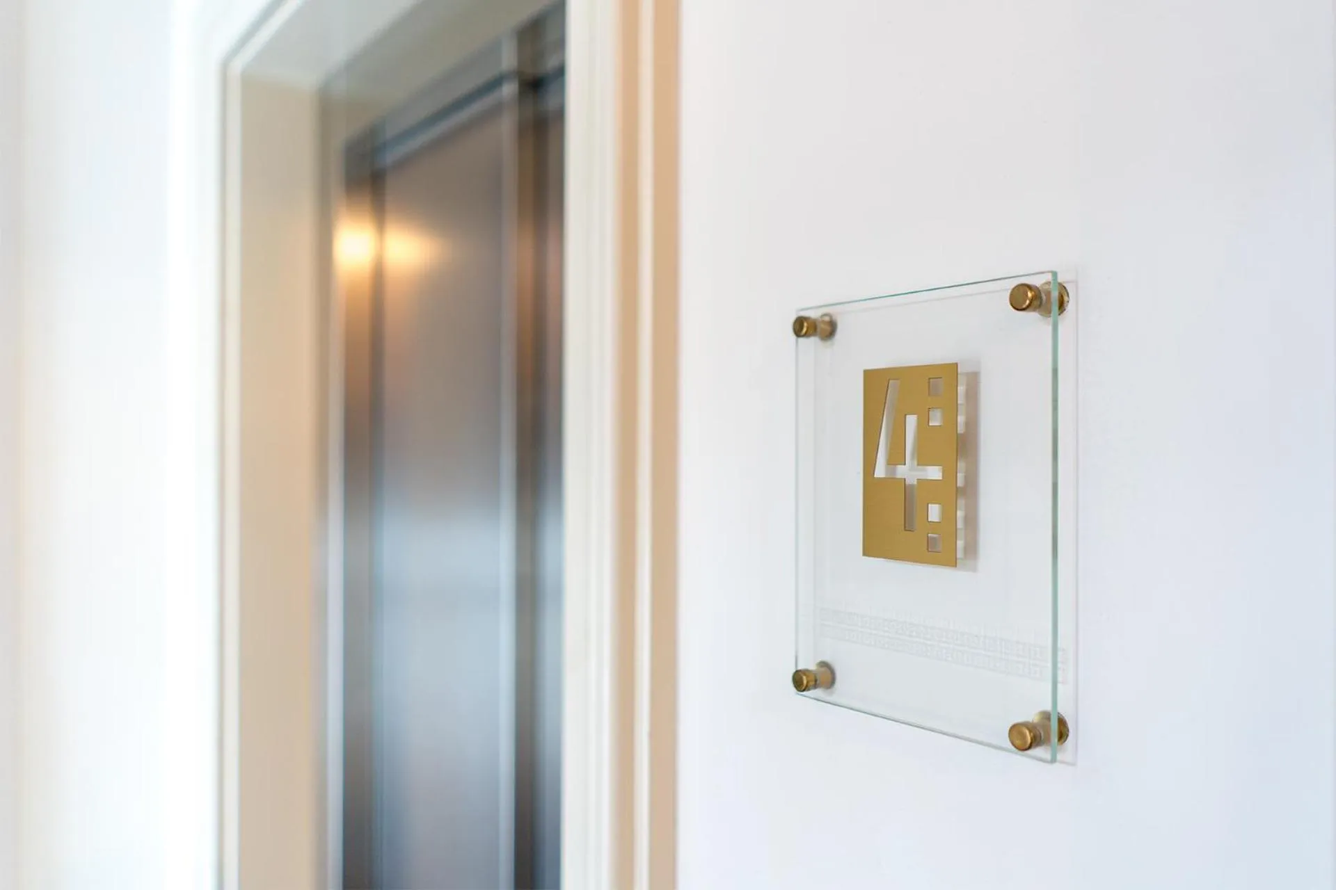 Logo/Certificate/Sign in Hunger Wall Residence