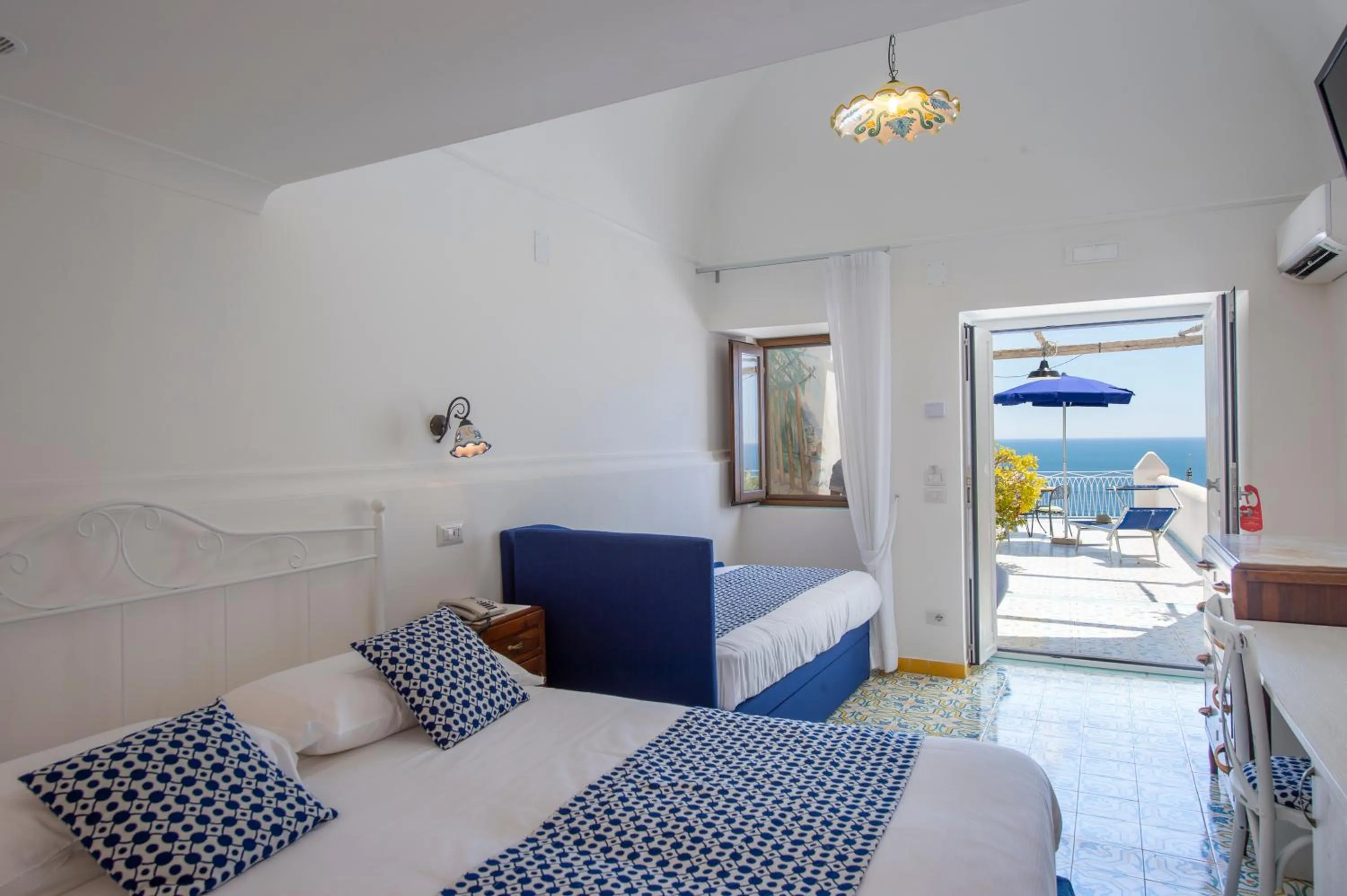 Bed in Hotel Costa Diva