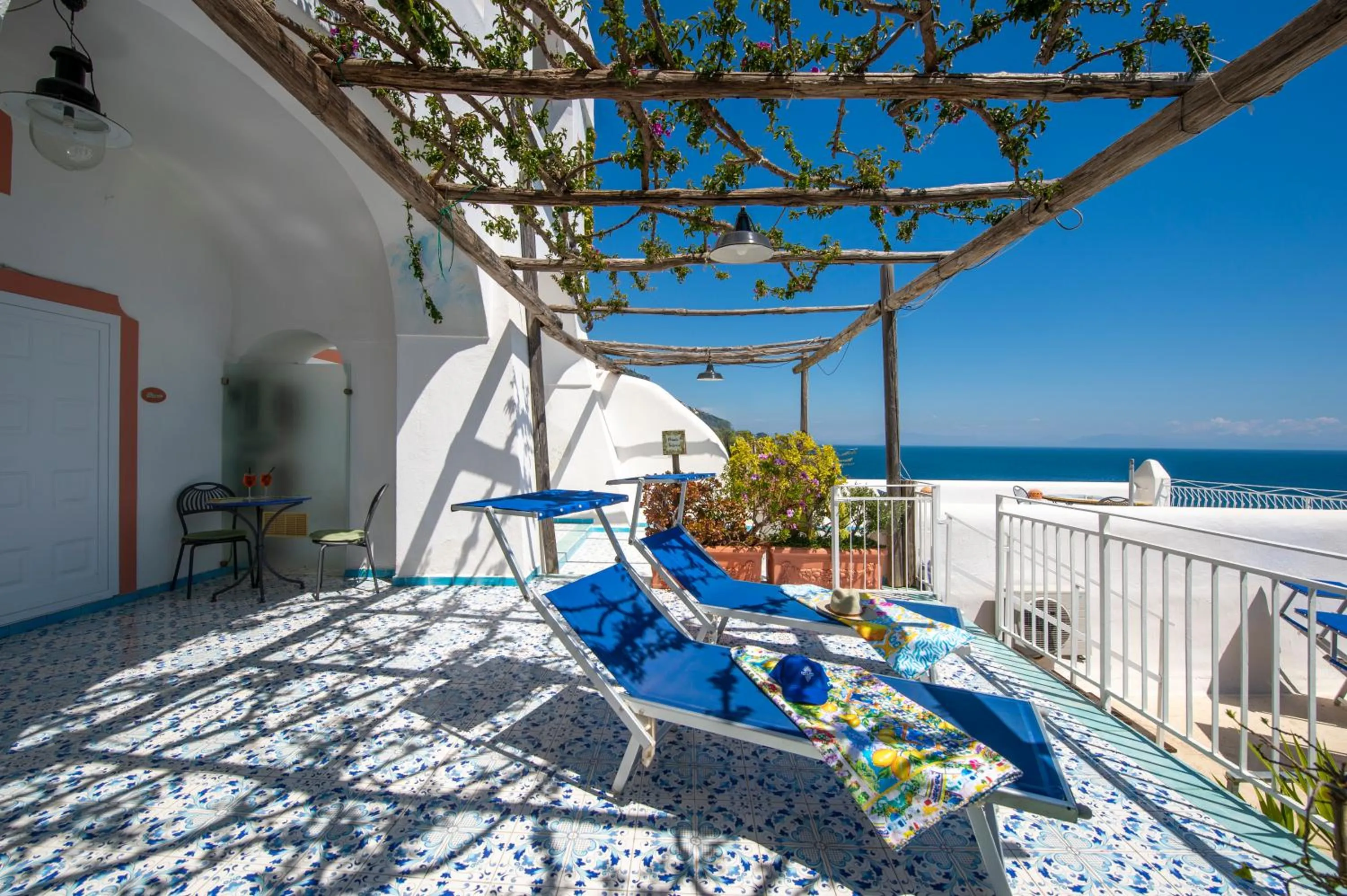 Patio in Hotel Costa Diva