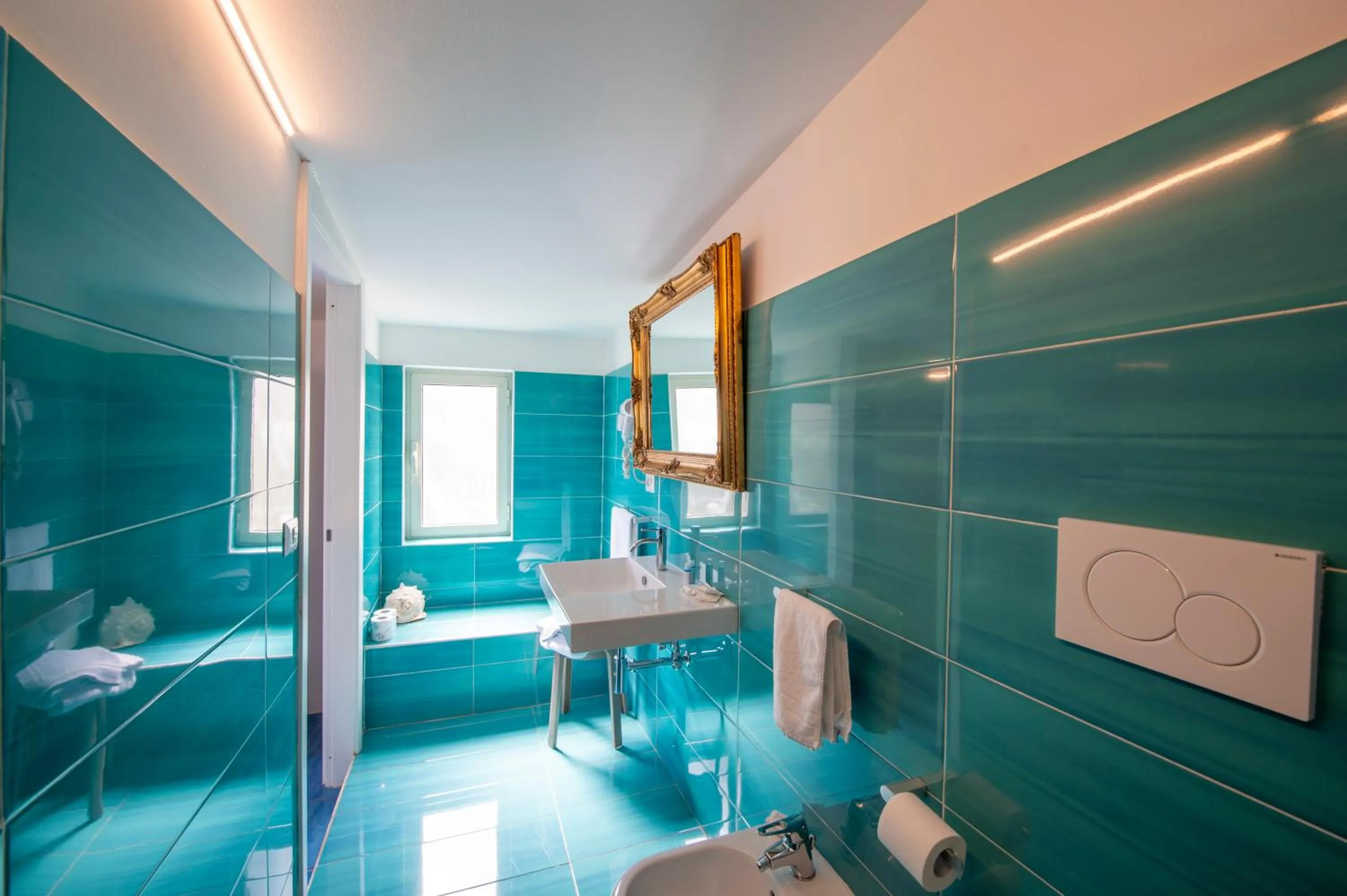 Shower in Hotel Costa Diva