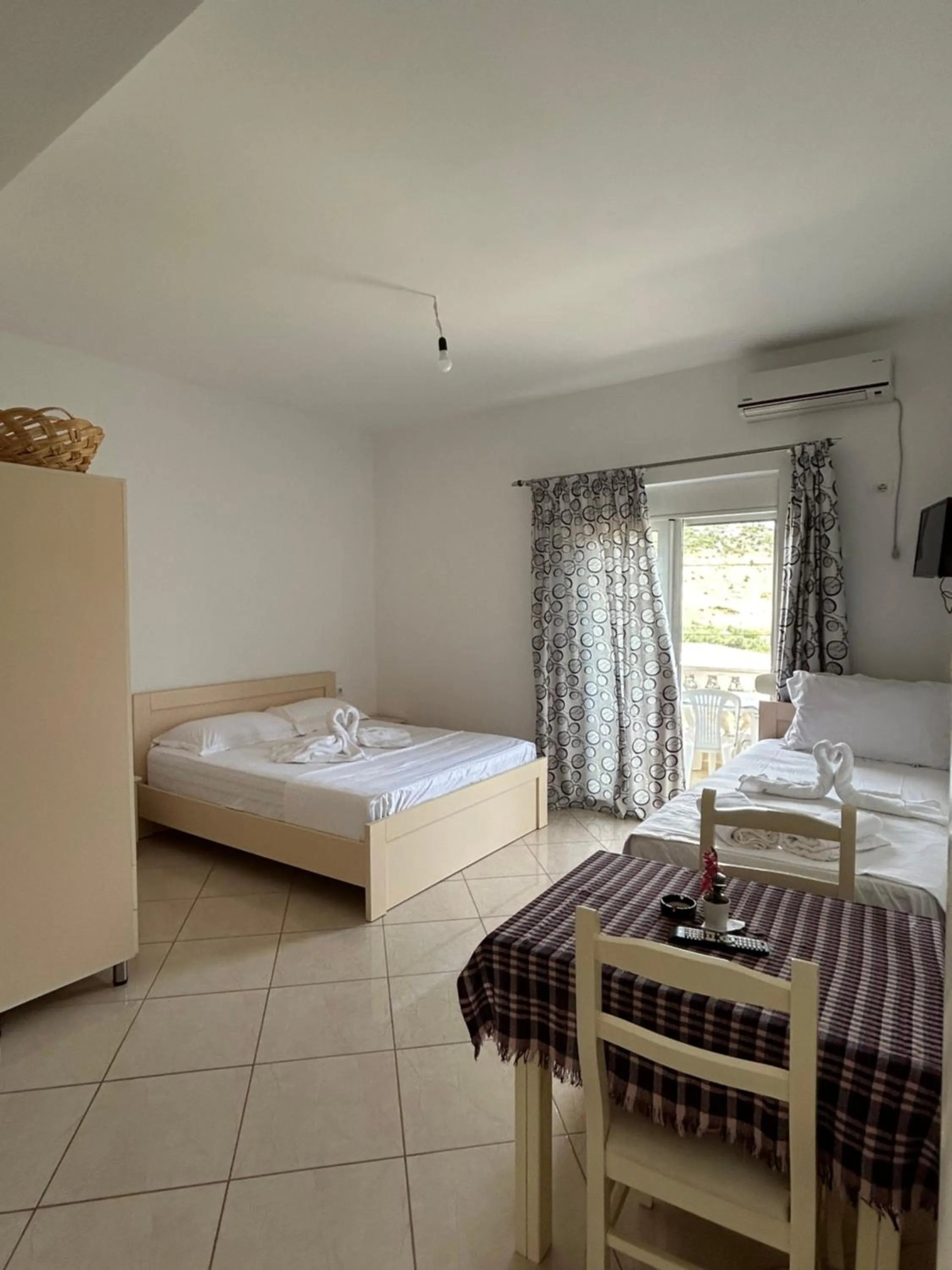 Studio with Terrace in Vila Viktori