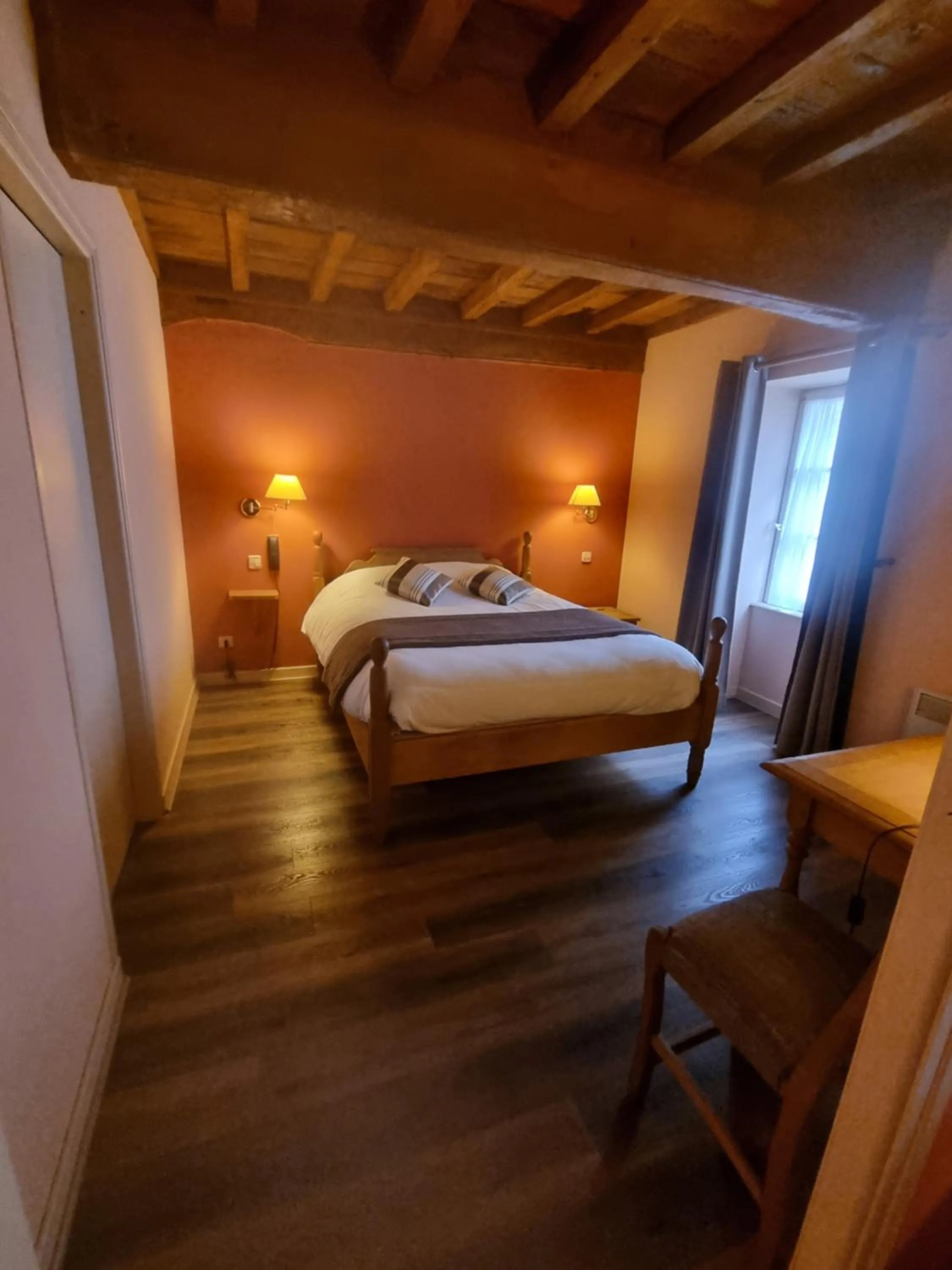 Bedroom, Bed in Logis Hôtel La Fleur de Lys