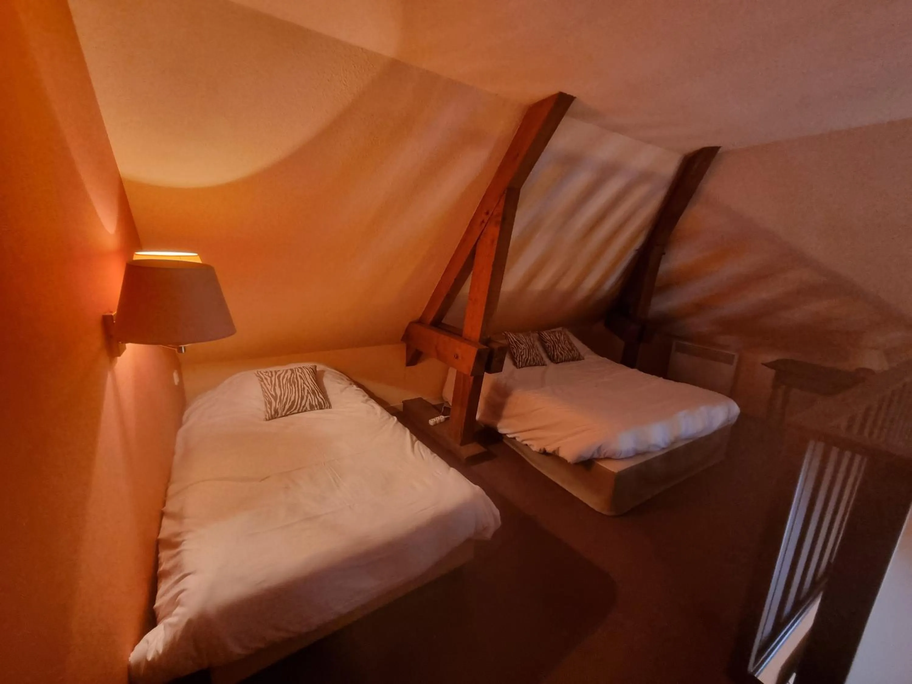 Bedroom, Bed in Logis Hôtel La Fleur de Lys