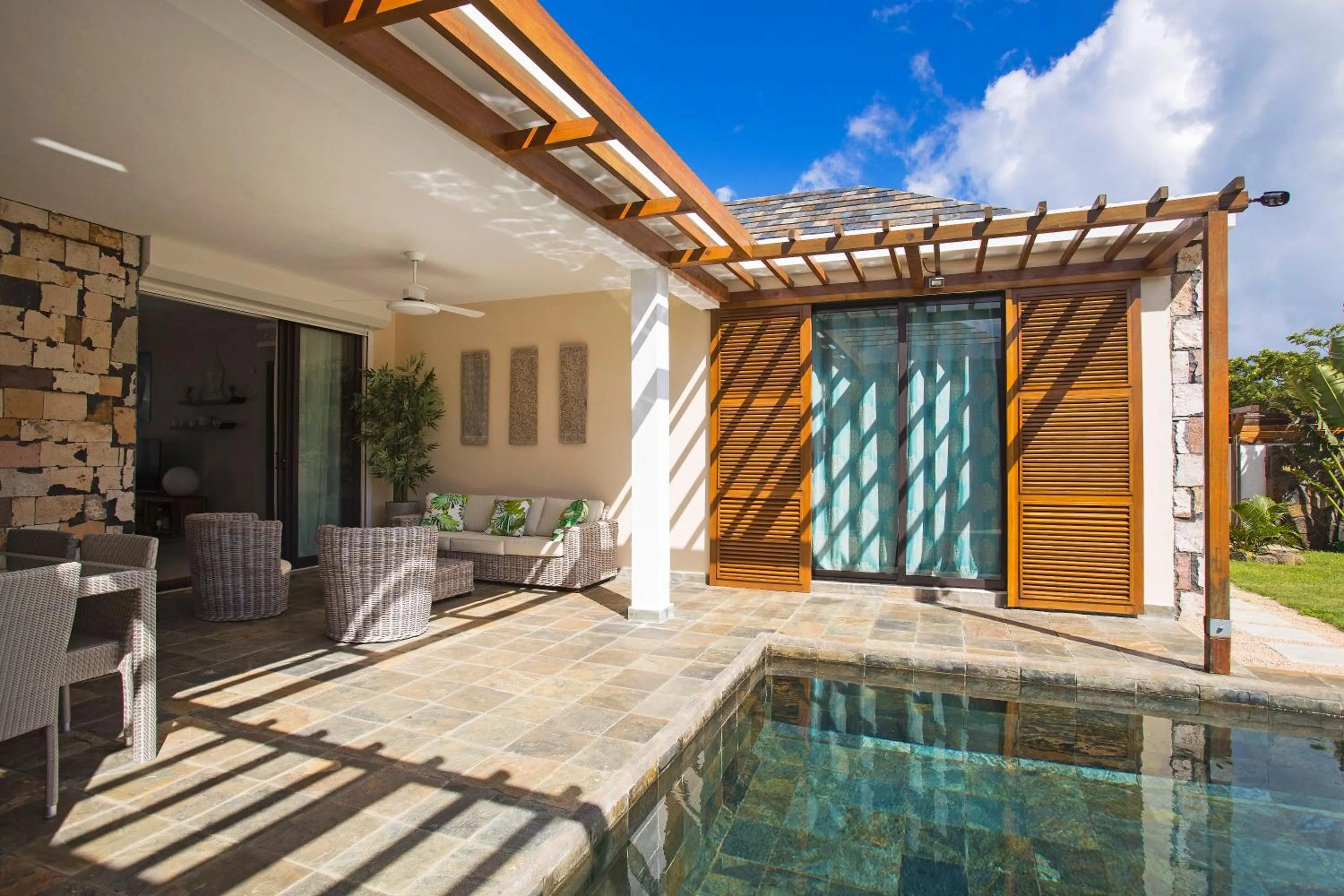 Communal lounge/ TV room in Marosalie