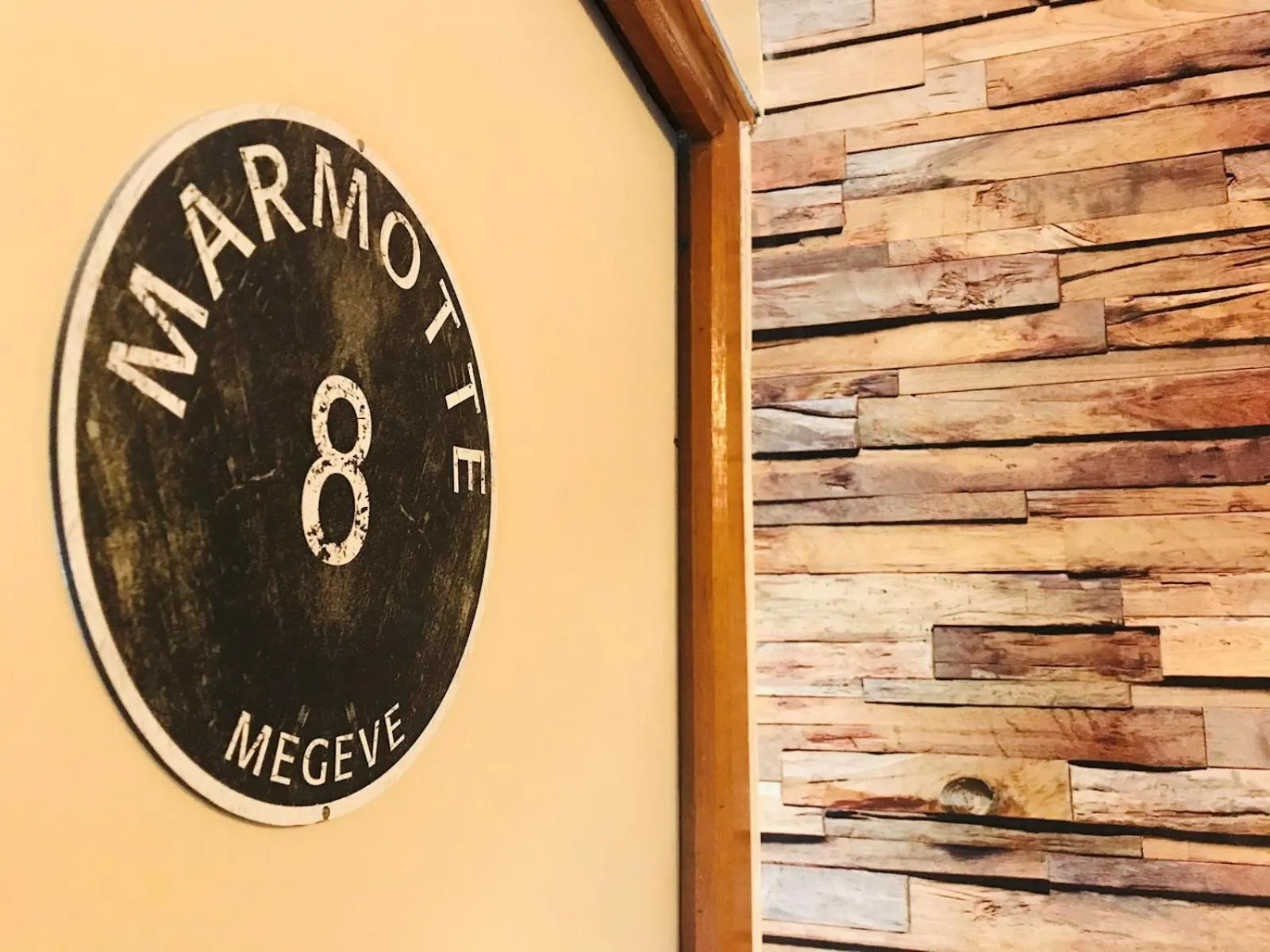 Bedroom in Hôtel Les Cimes