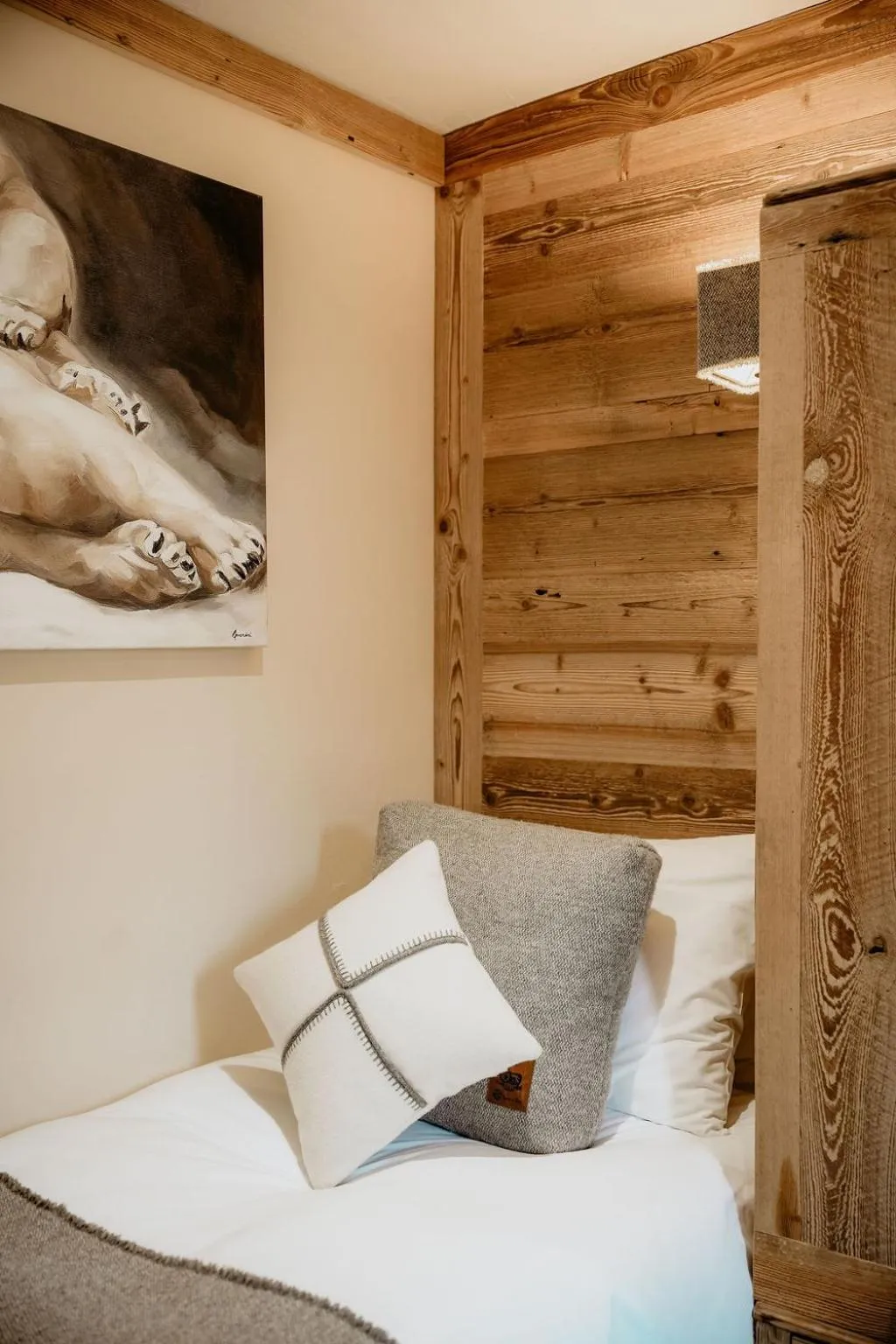 Bedroom, Bed in Hôtel Les Cimes