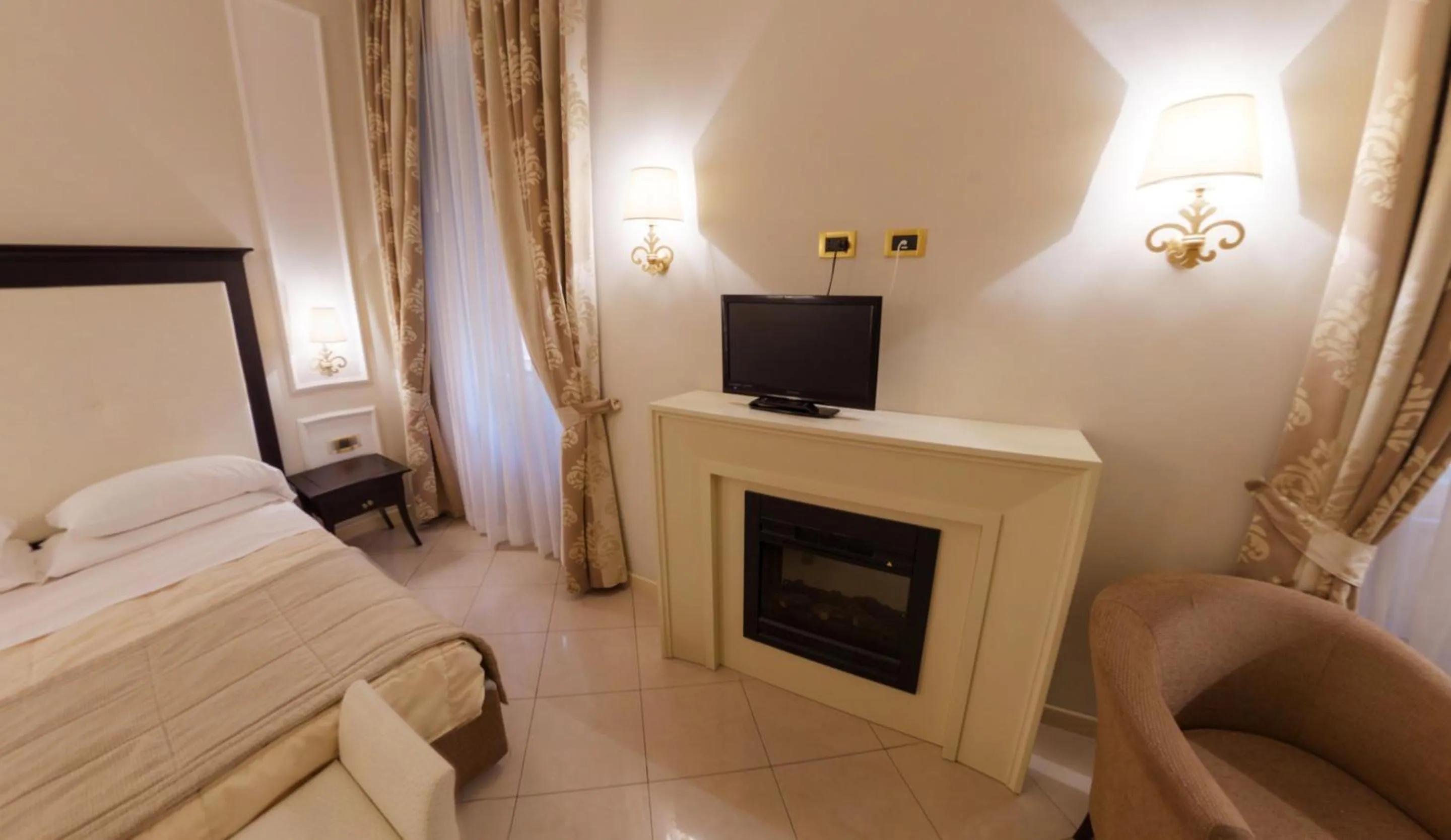 Bed in Hotel Miramare & Spa