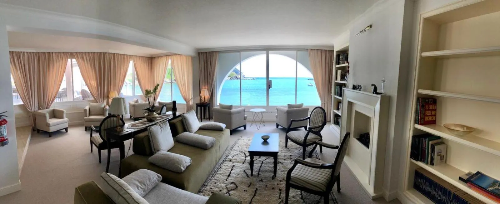 Library in Hotel Miramare & Spa