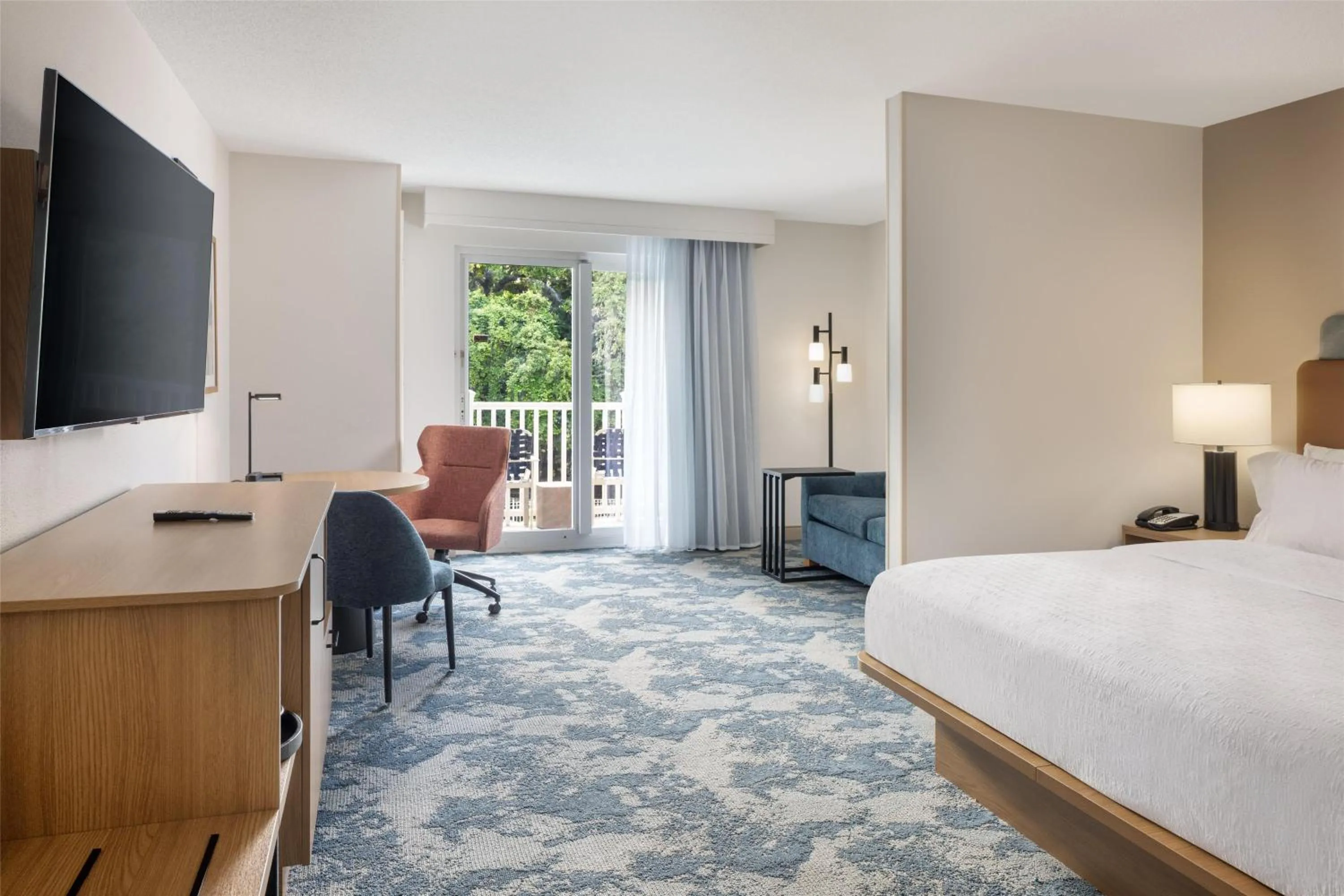 Bed in Hampton Inn & Suites Jekyll Island