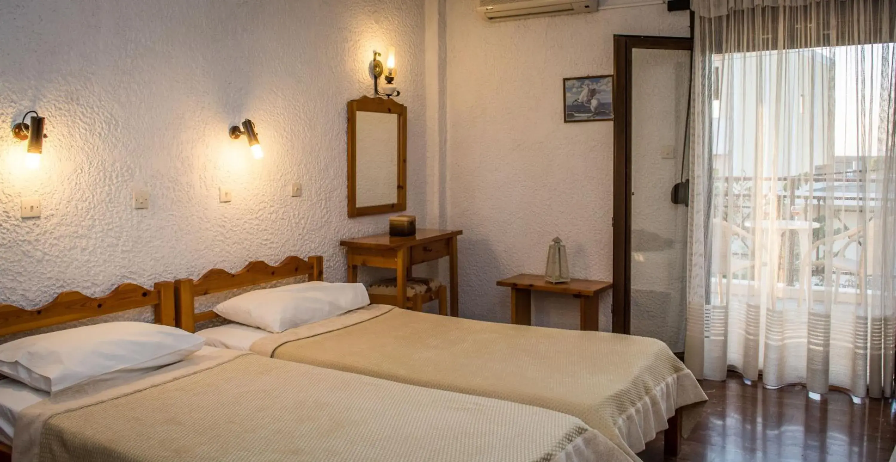 Double or Twin Room in Nefeli Hotel Double or Twin Room in Nefeli Hotel