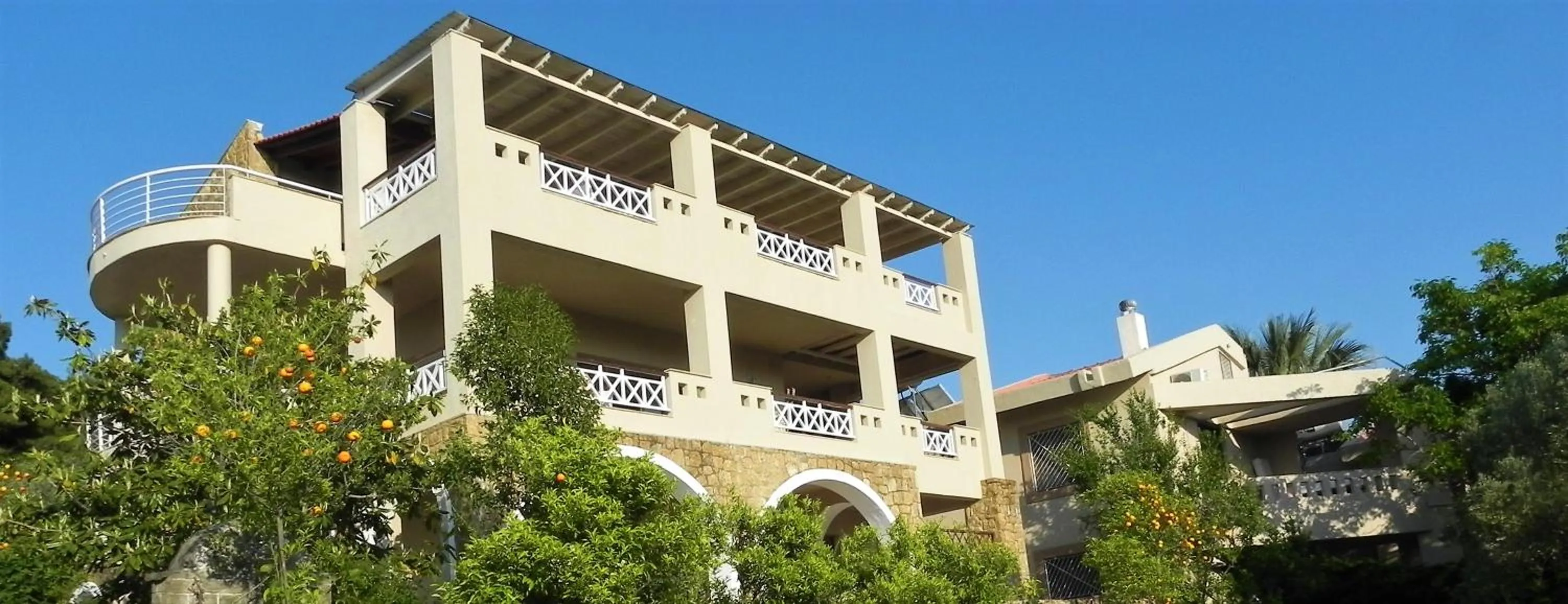 Property building in Sanidiamonds