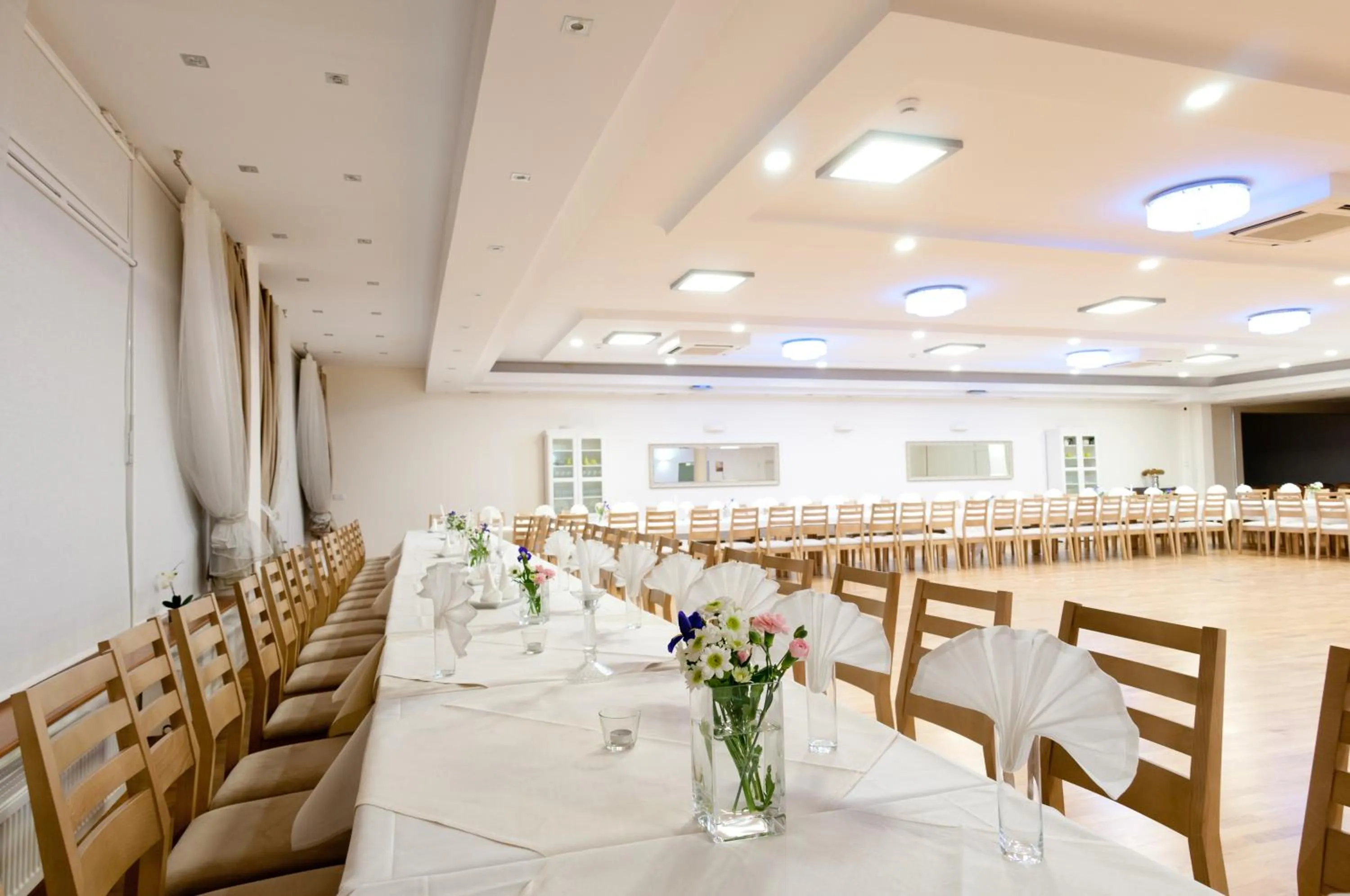 Business facilities in Hotel Cieplice MEDI & SPA