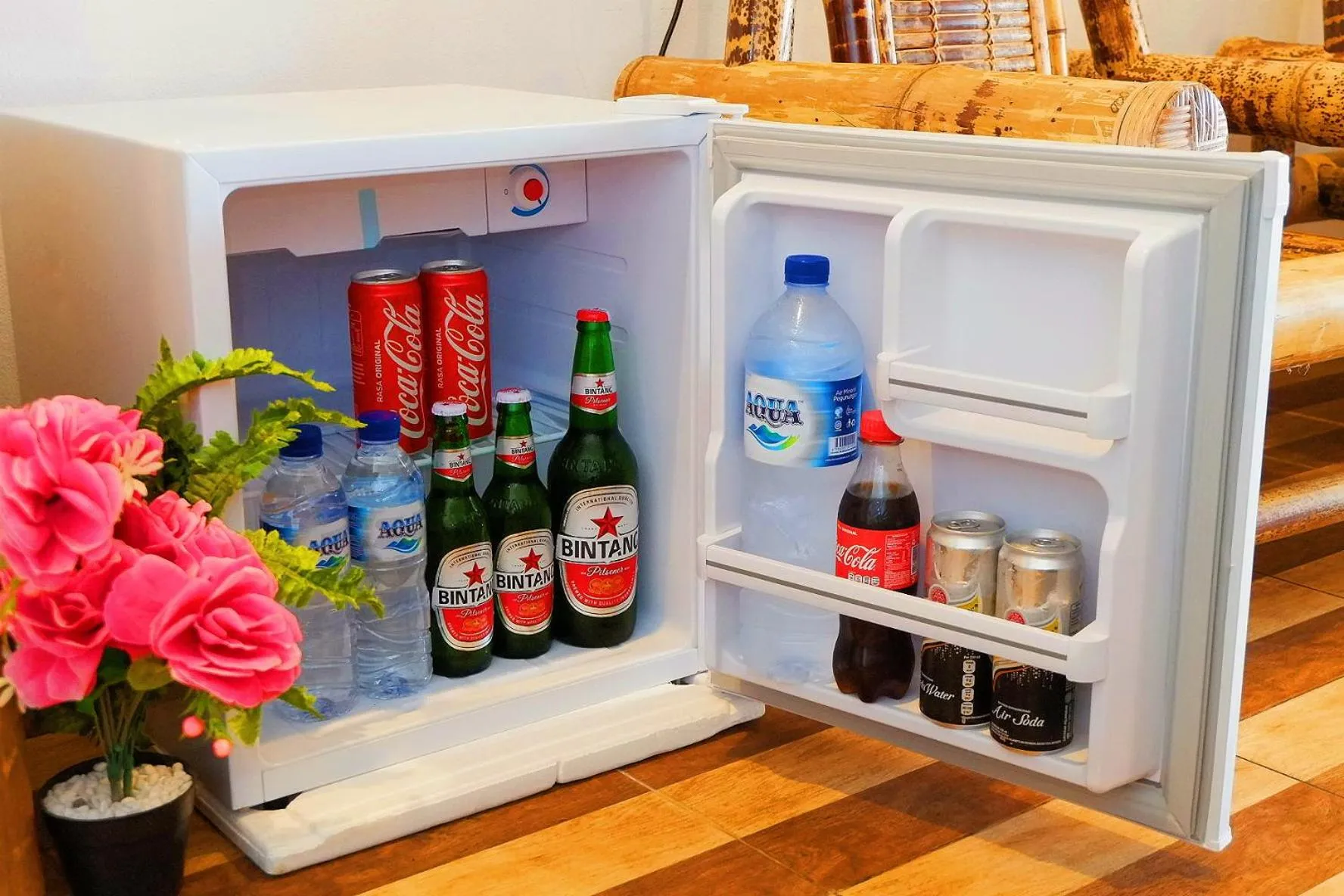 Food and drinks in Coastal Inn Penida