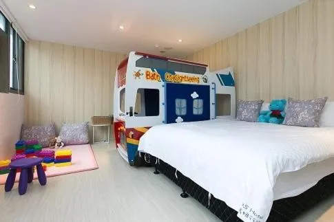 Bed in Meng Yun Ge Hotel