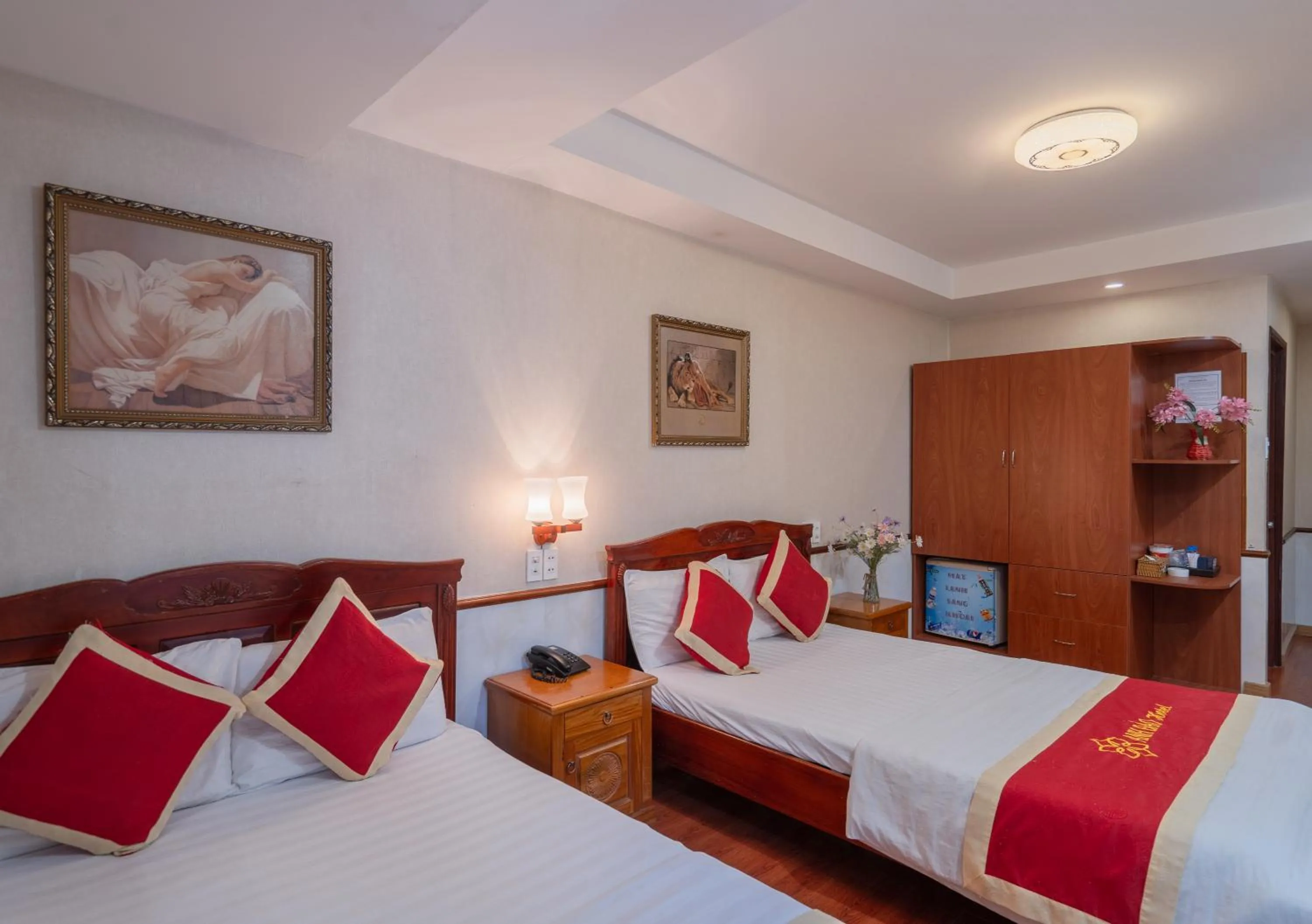 Photo of the whole room, Bed in Hotel Nhu Y 2