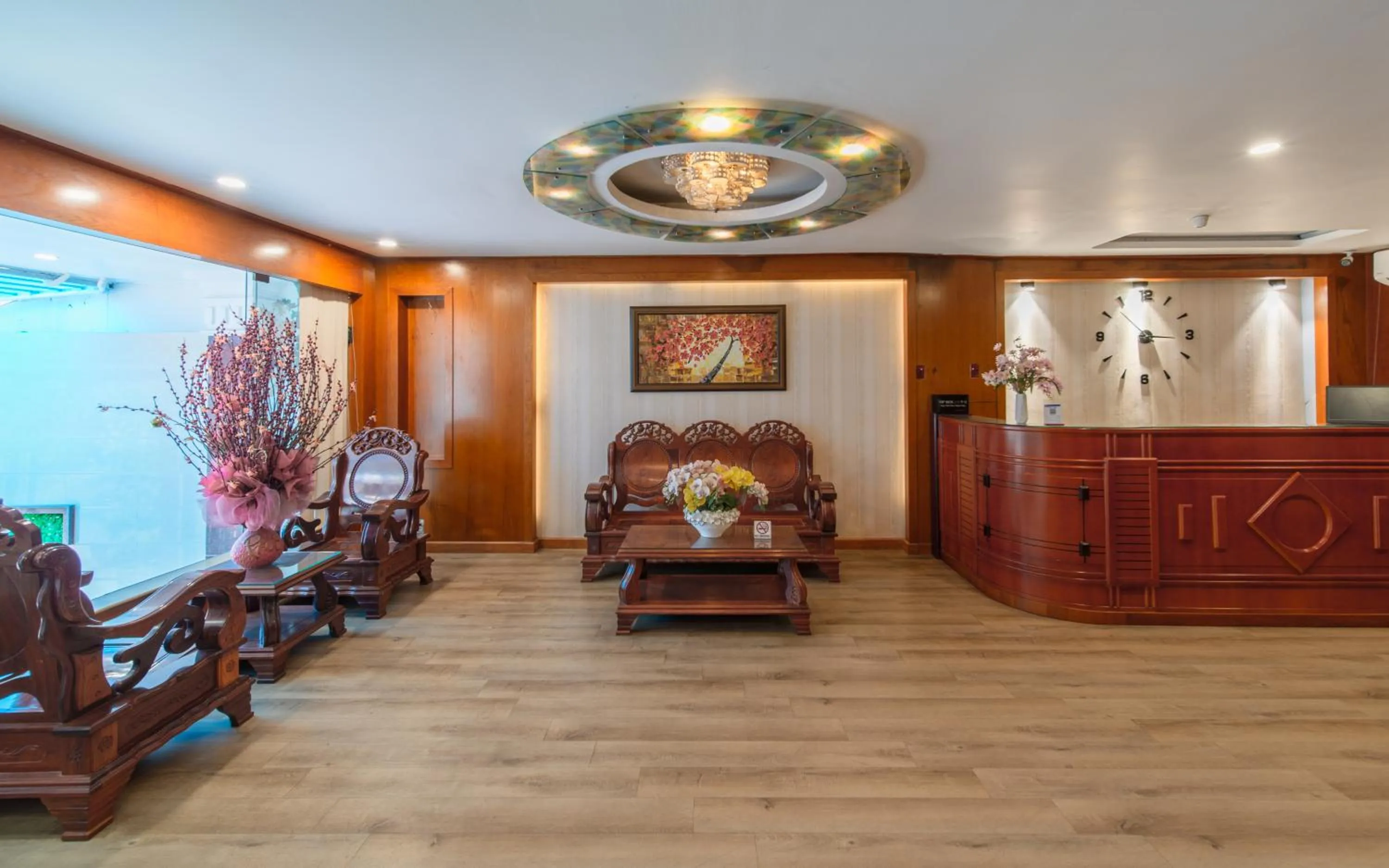 Seating area in Hotel Nhu Y 2