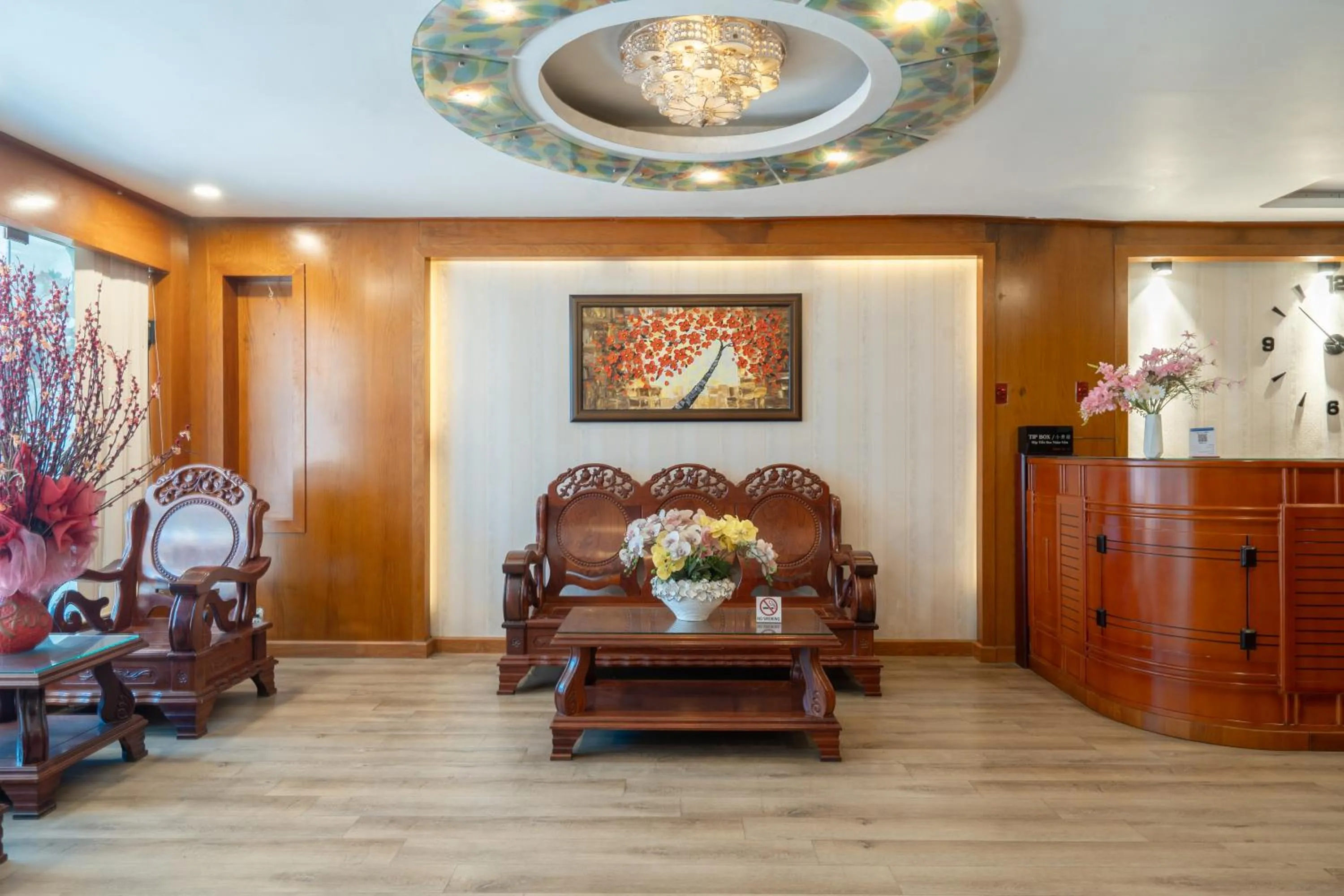 Seating area in Hotel Nhu Y 2