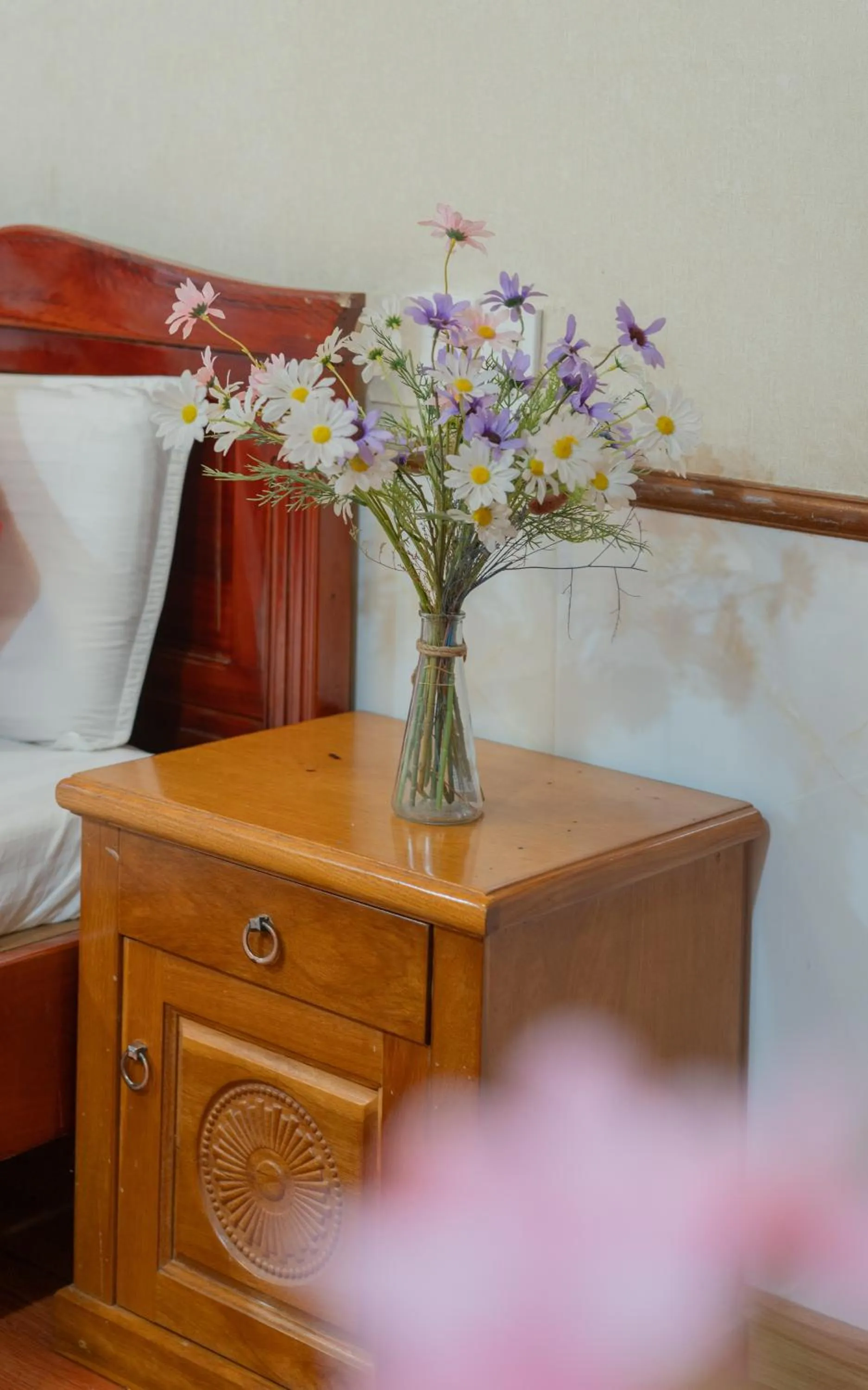 Photo of the whole room, Bed in Hotel Nhu Y 2