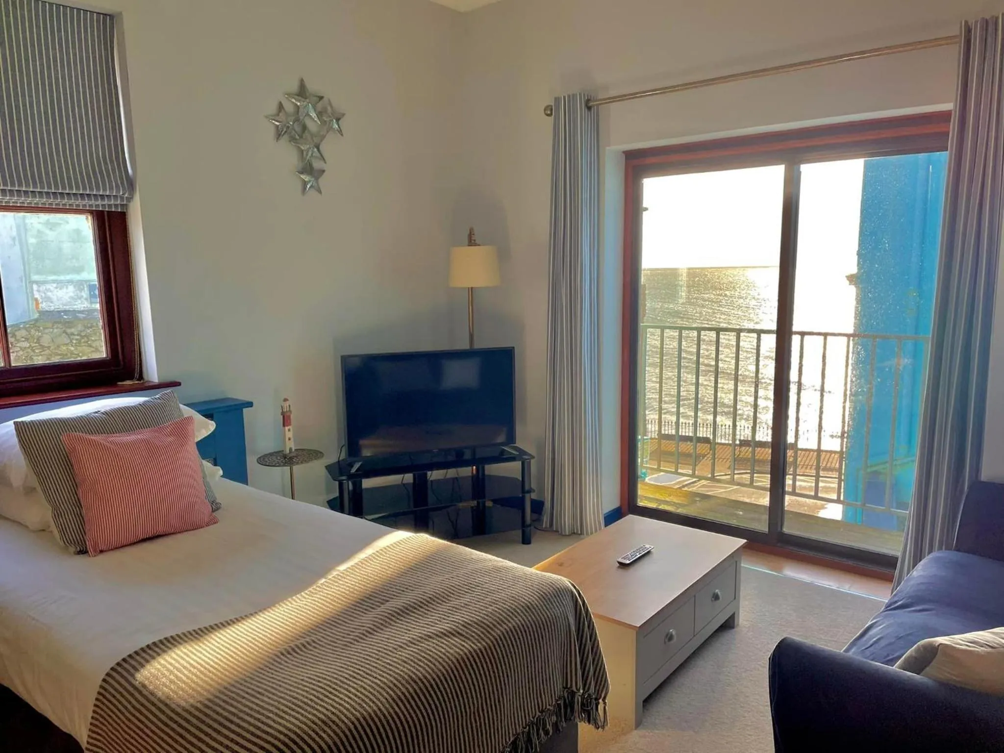 Bedroom, Bed in No: 1 The Esplanade Guest Accommodation.