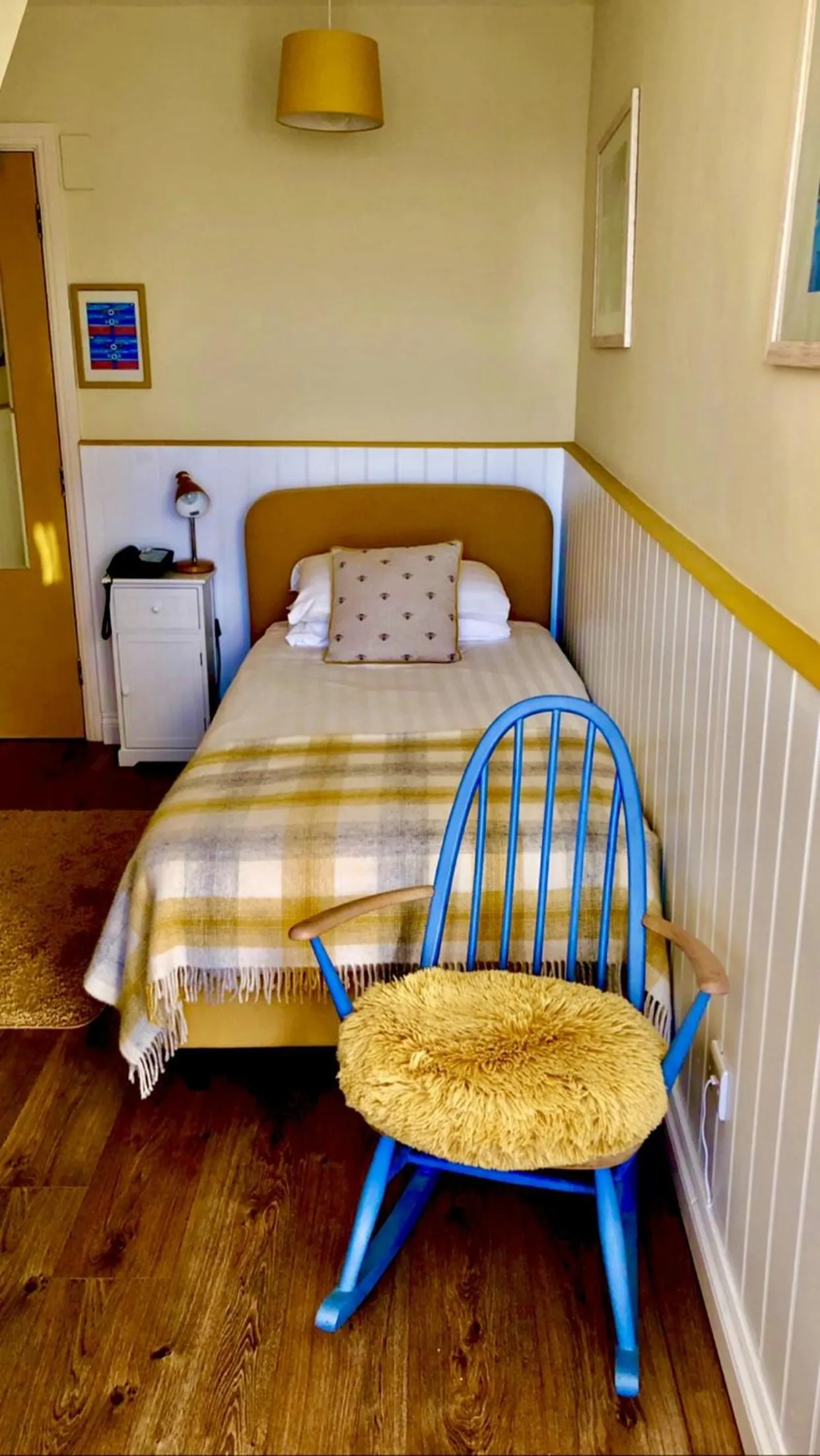 Bedroom, Bed in No: 1 The Esplanade Guest Accommodation.