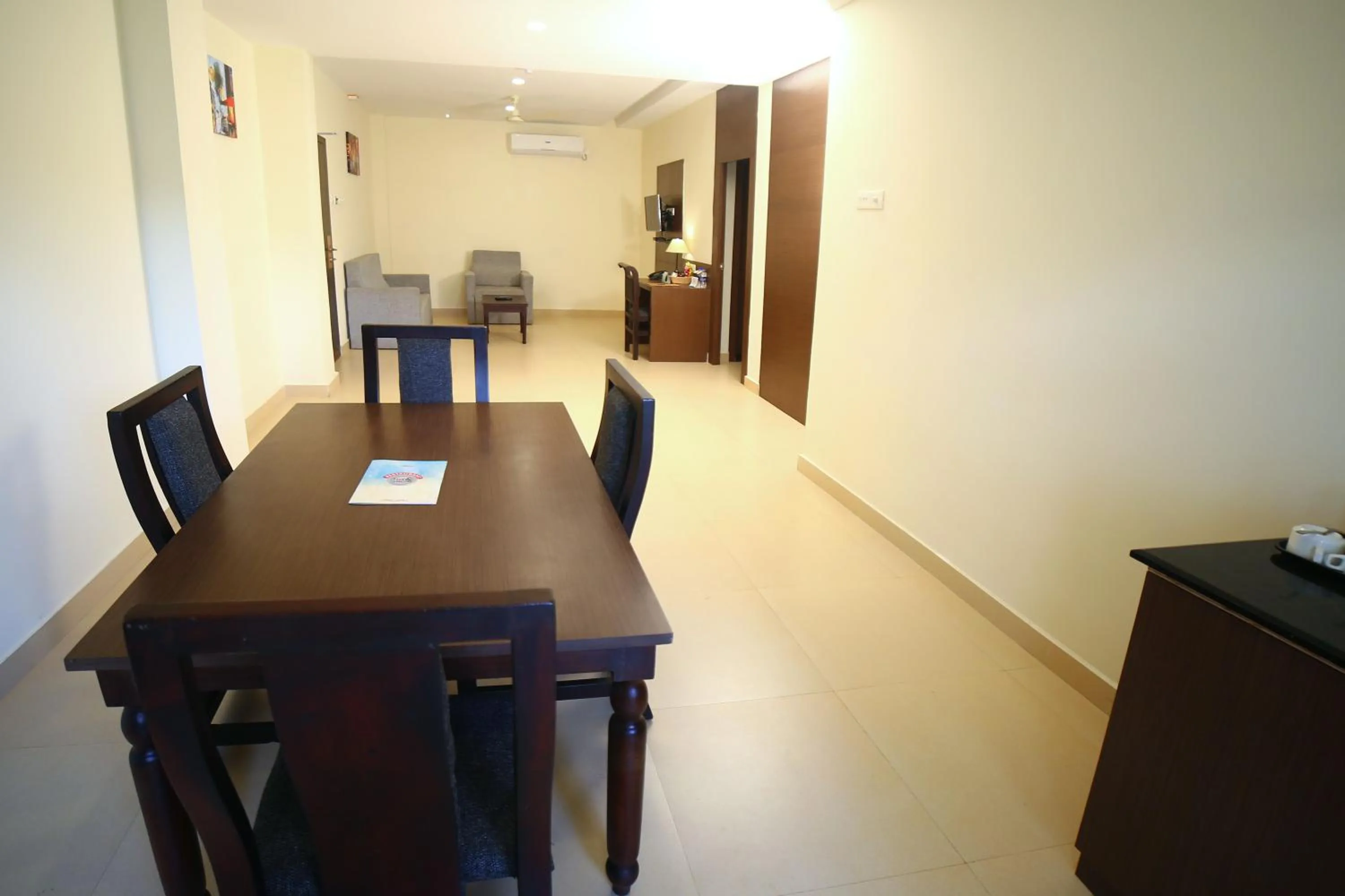 Dining area in Hotel Yamuna