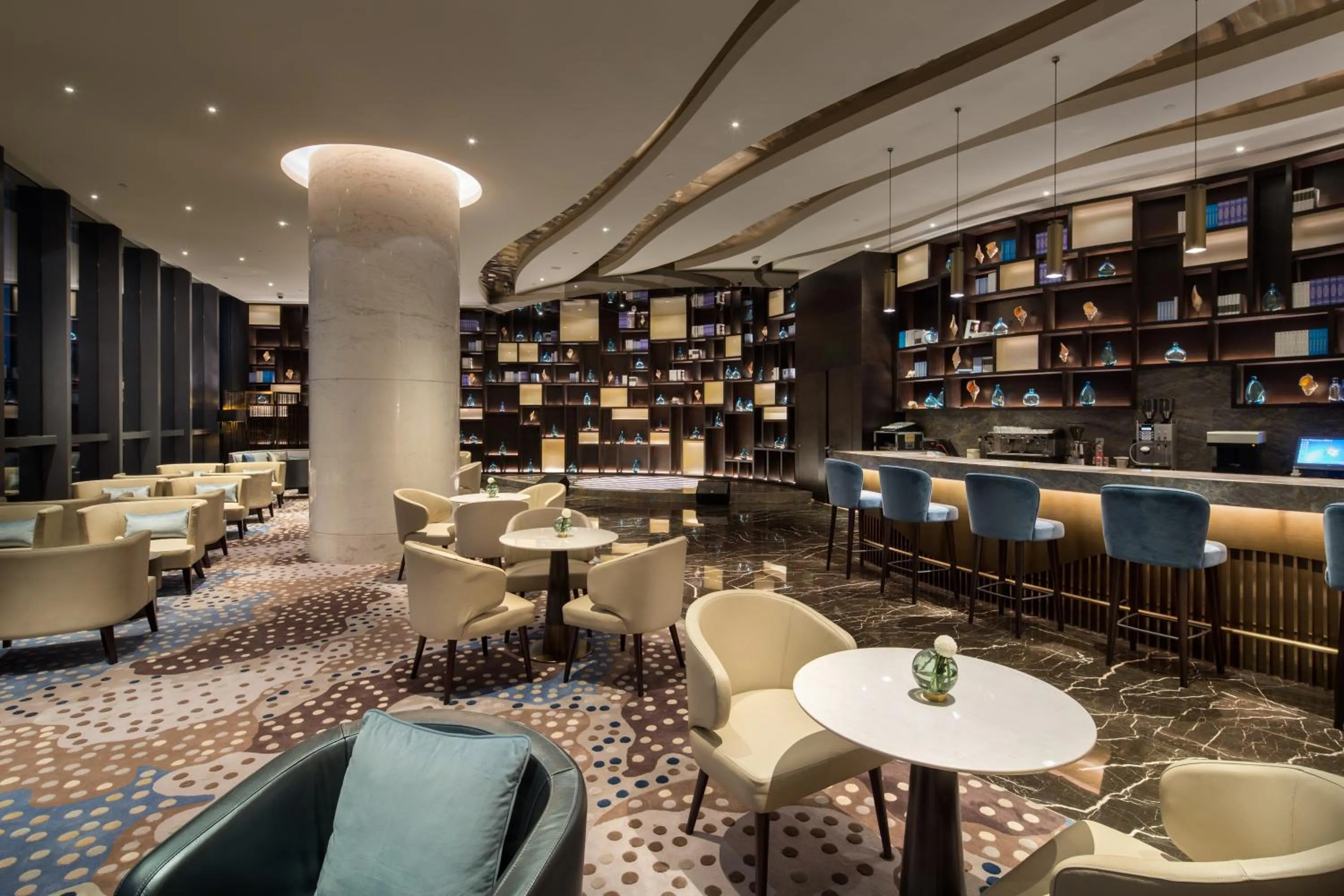 Seating area in Fliport Wutong Hotel-Free Welcome Fruit & Near Exhibition Center