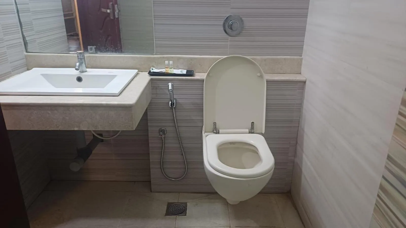 Toilet in Hotel Sriram JB Residency
