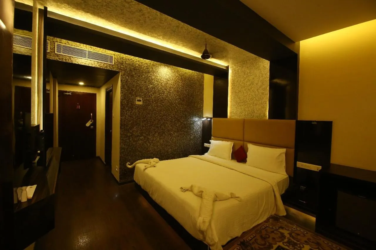 Bed in Hotel Sriram JB Residency