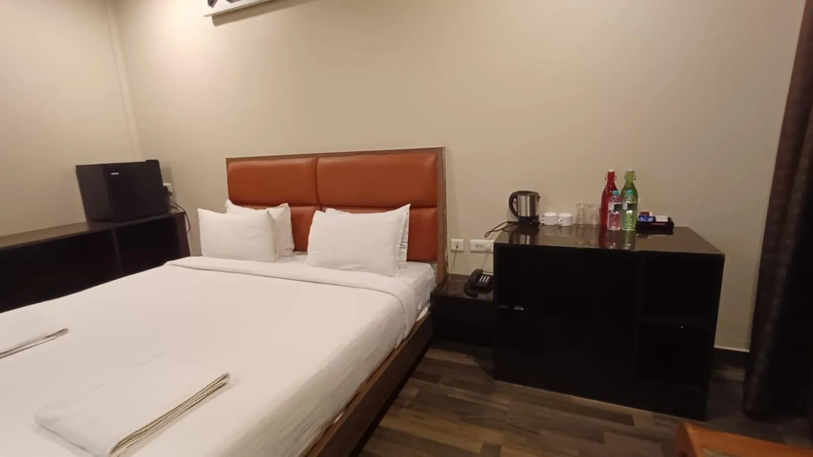 Bed in Hotel Sriram JB Residency