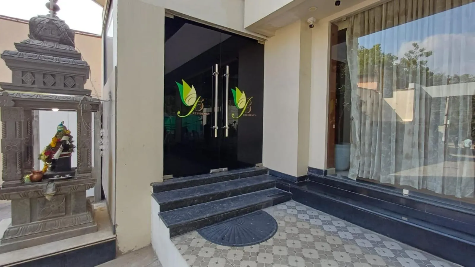Facade/entrance in Hotel Sriram JB Residency