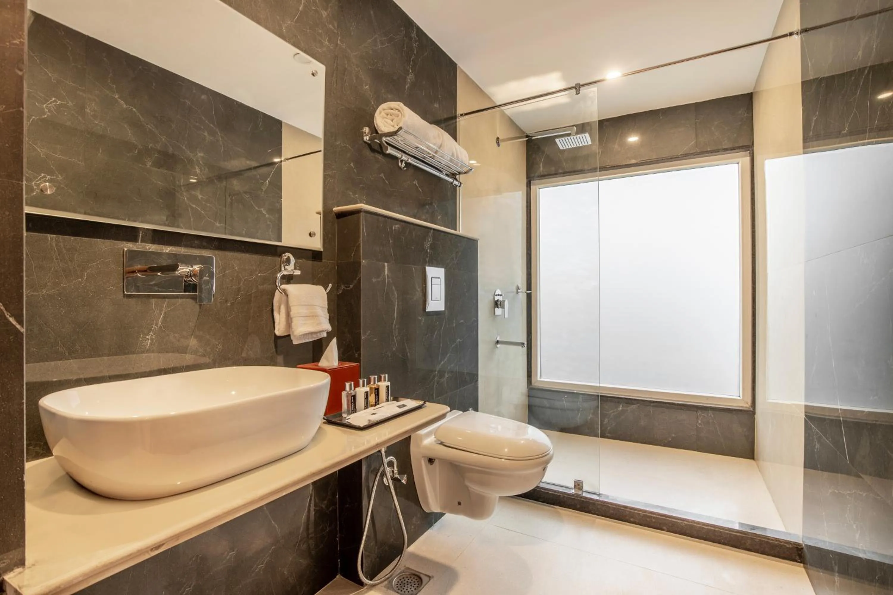 Country Inn Premier Pacific Mall Road Mussoorie