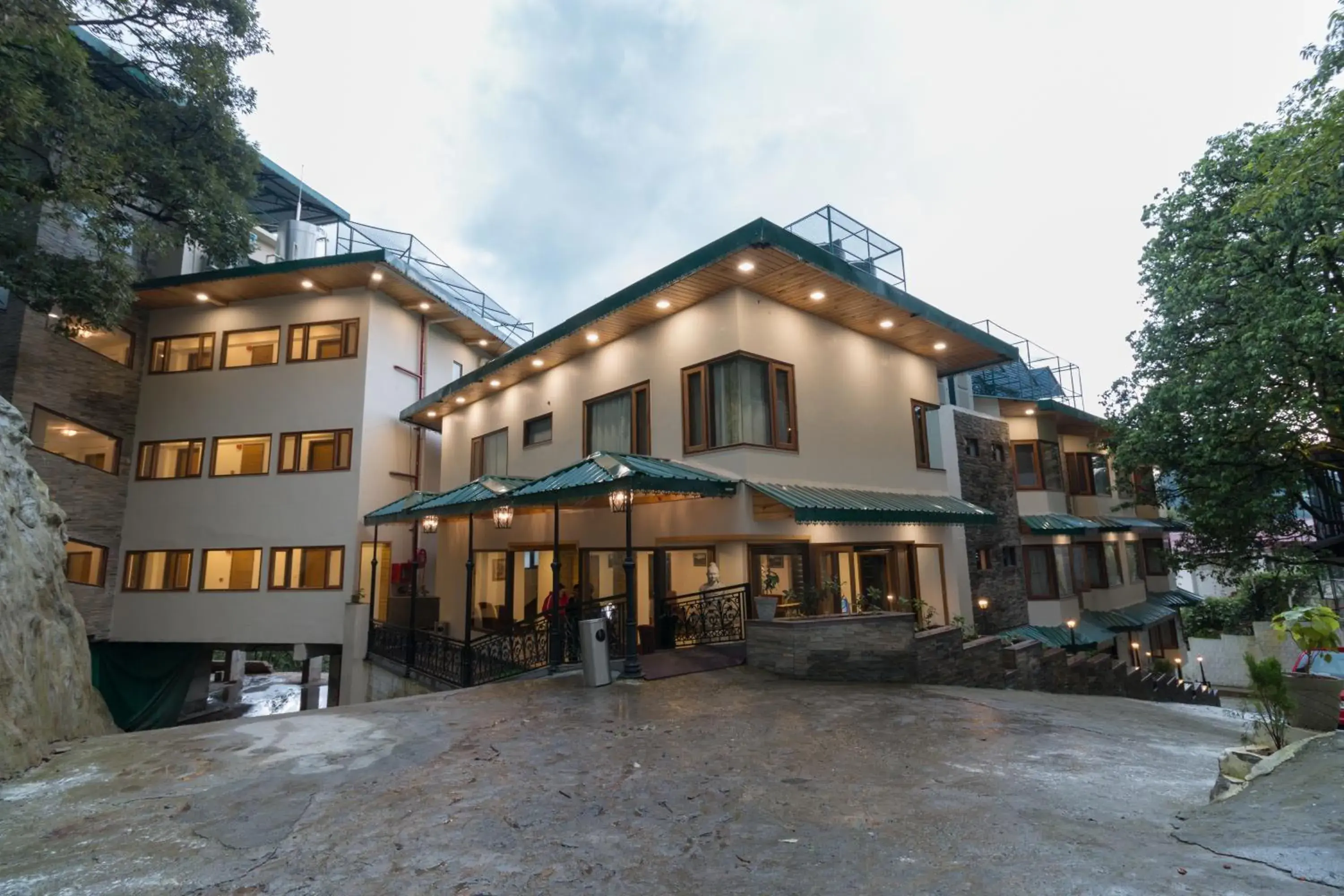 Country Inn Premier Pacific Mall Road Mussoorie Country Inn Premier Pacific Mall Road Mussoorie