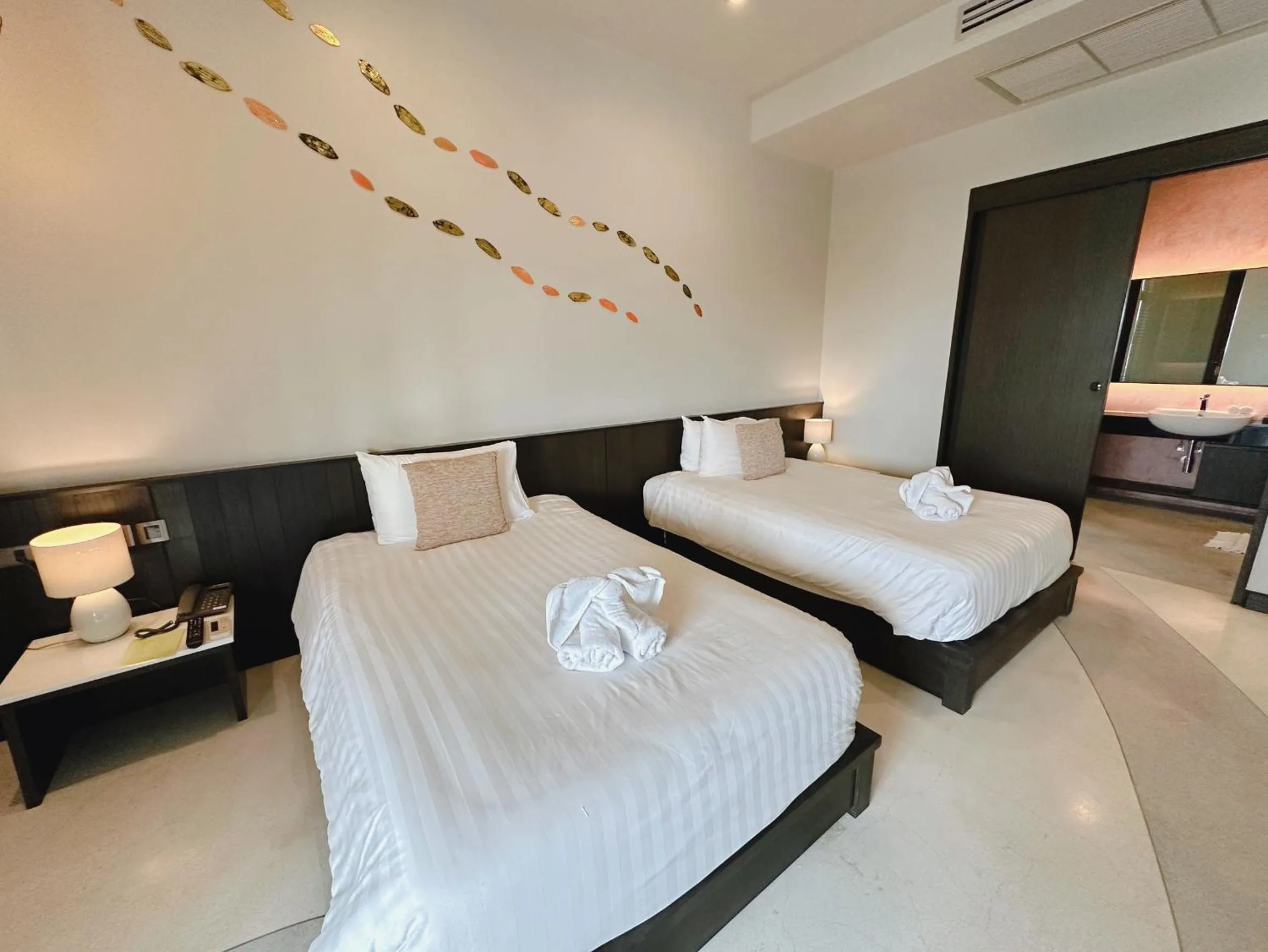 Photo of the whole room, Bed in Sorin hotel