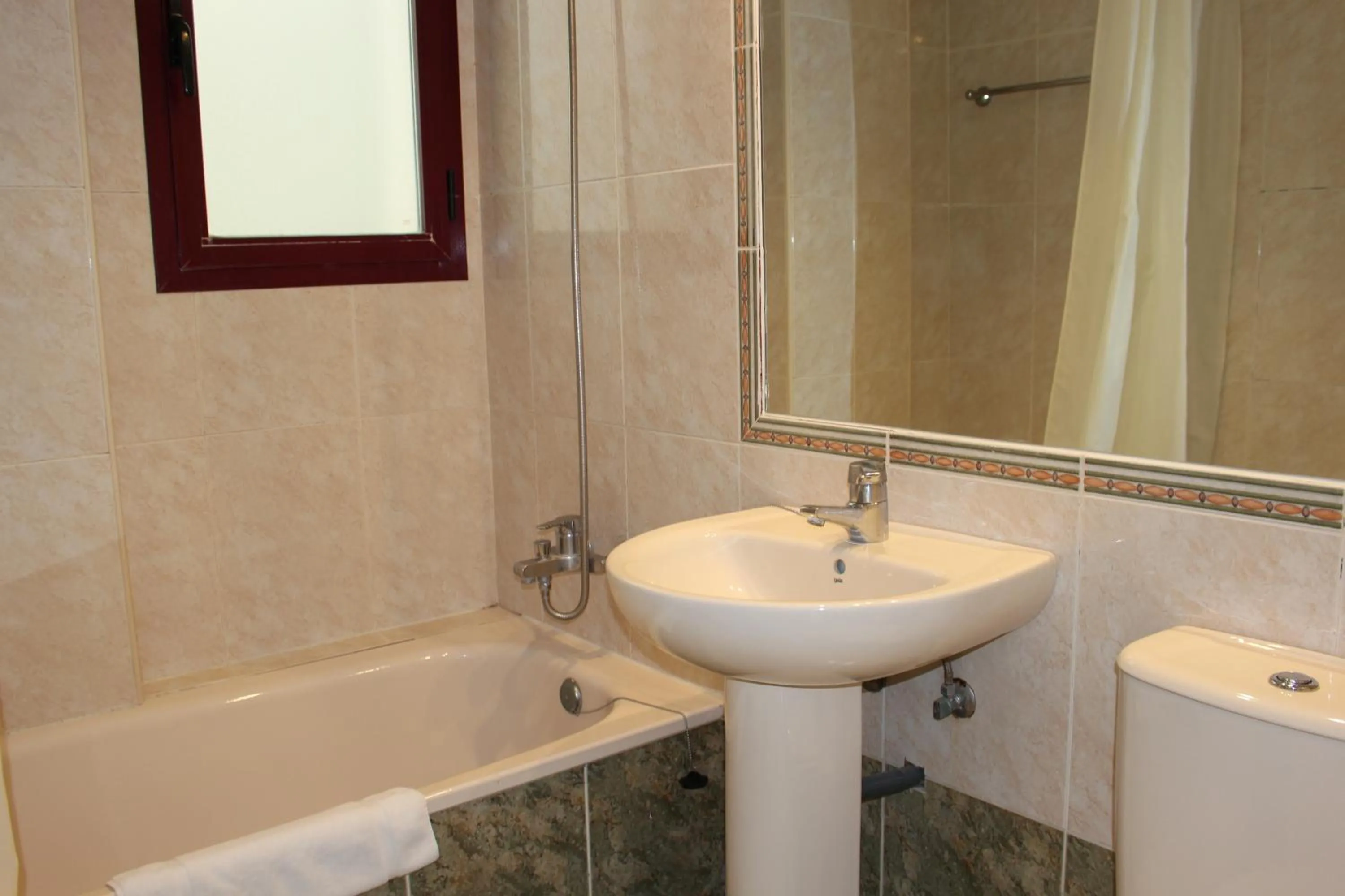 Bathroom in Apartamentos Zafiro Unitursa