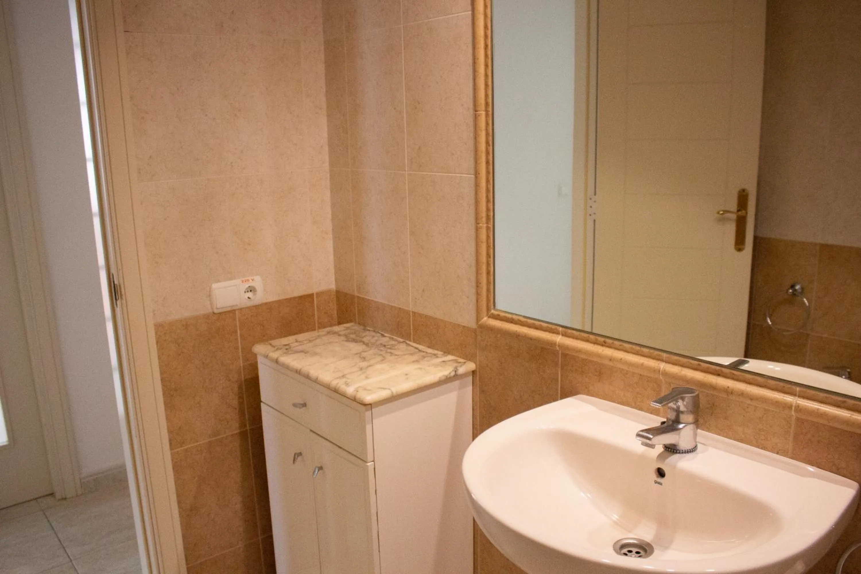 Bathroom in Apartamentos Coral Beach Unitursa