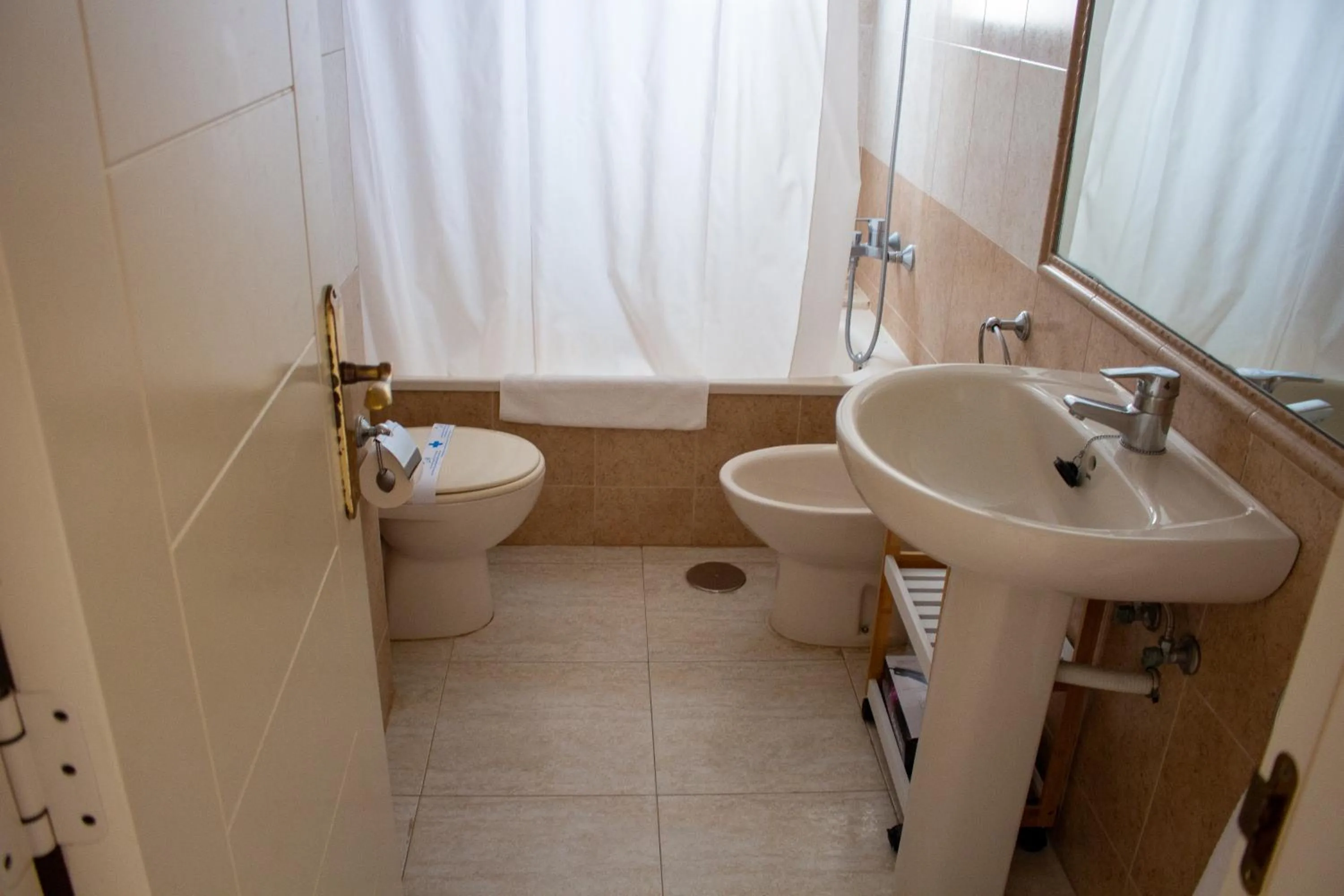 Bathroom in Apartamentos Coral Beach Unitursa