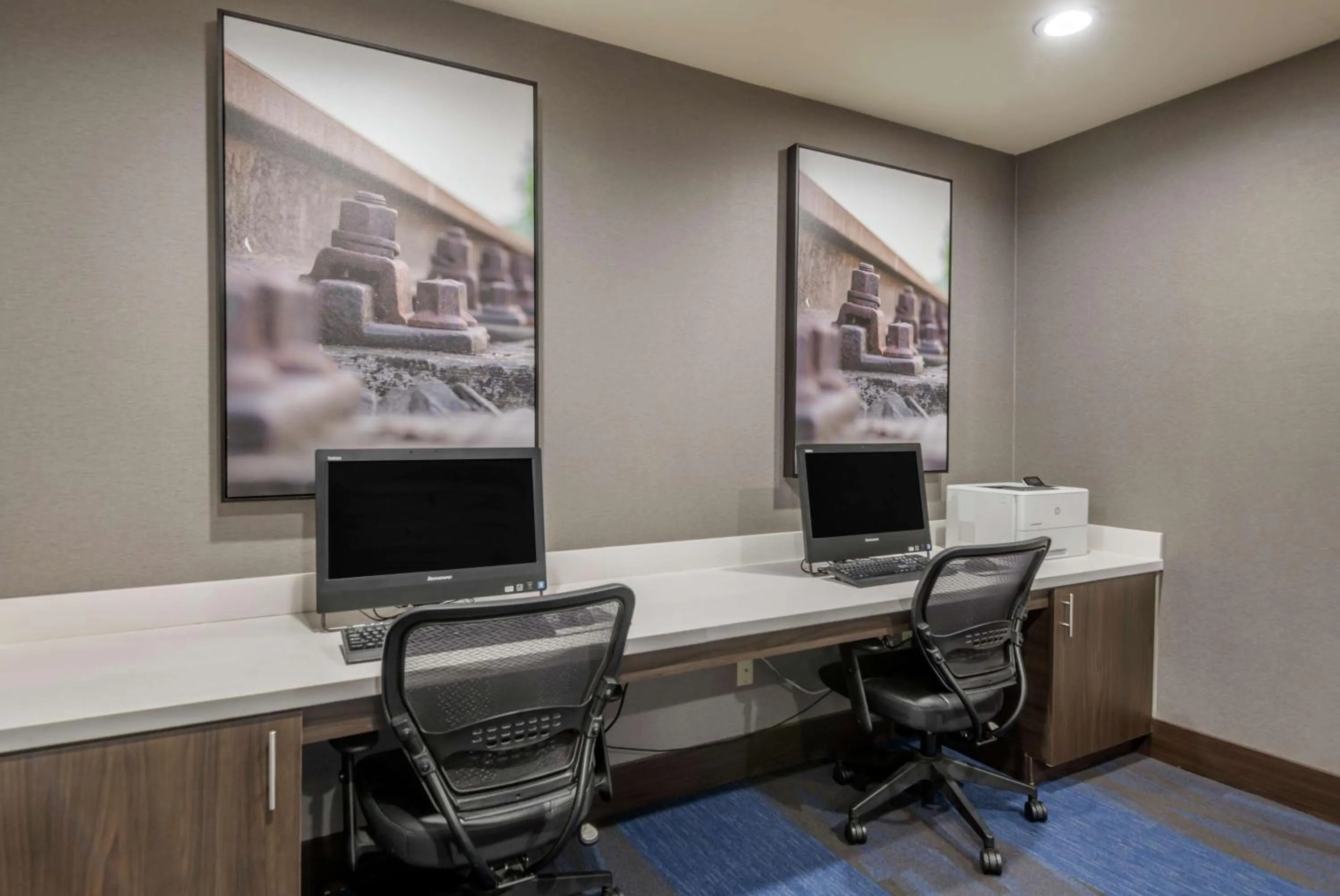 Business facilities in Hampton Inn Brownwood