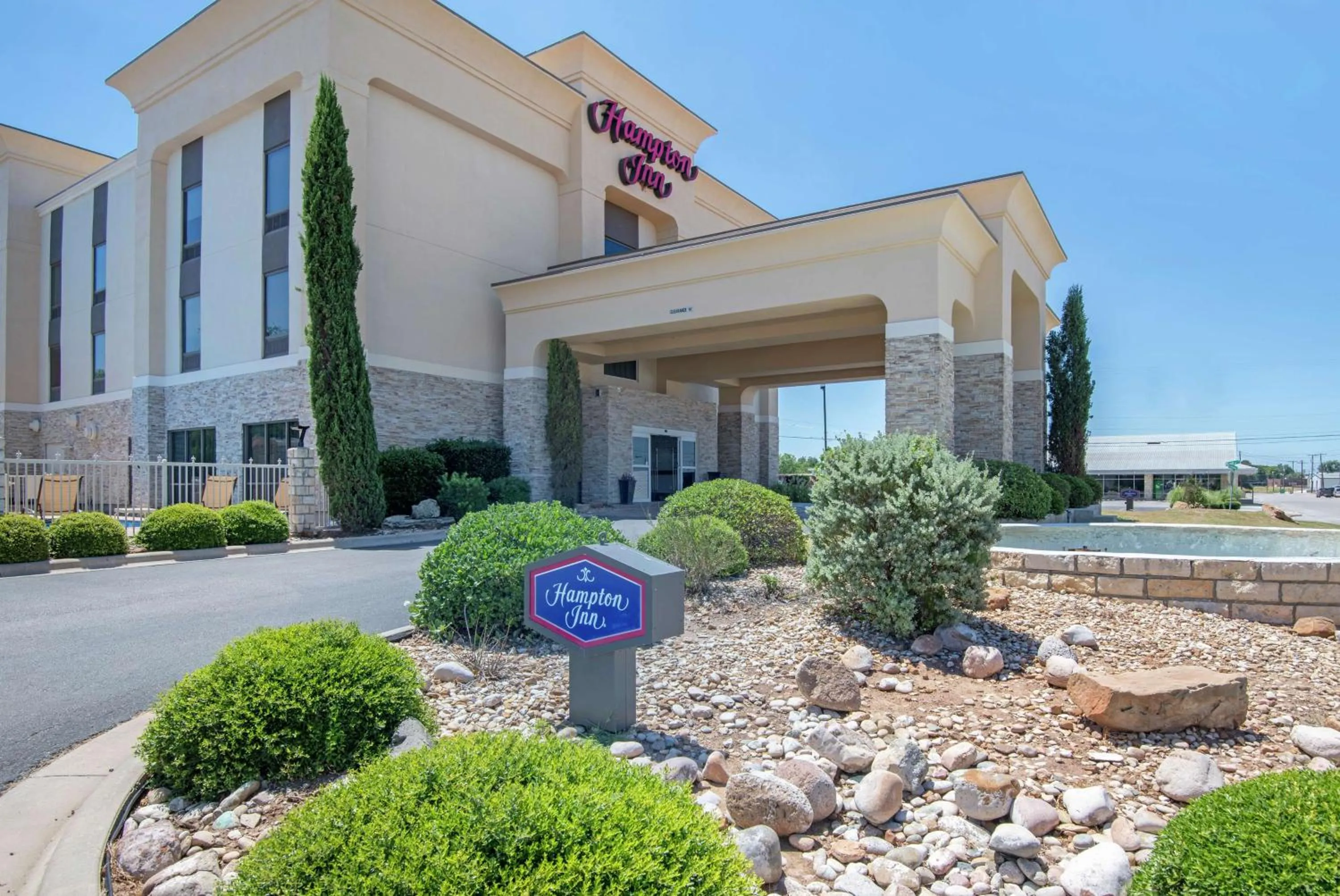 Property building in Hampton Inn Brownwood