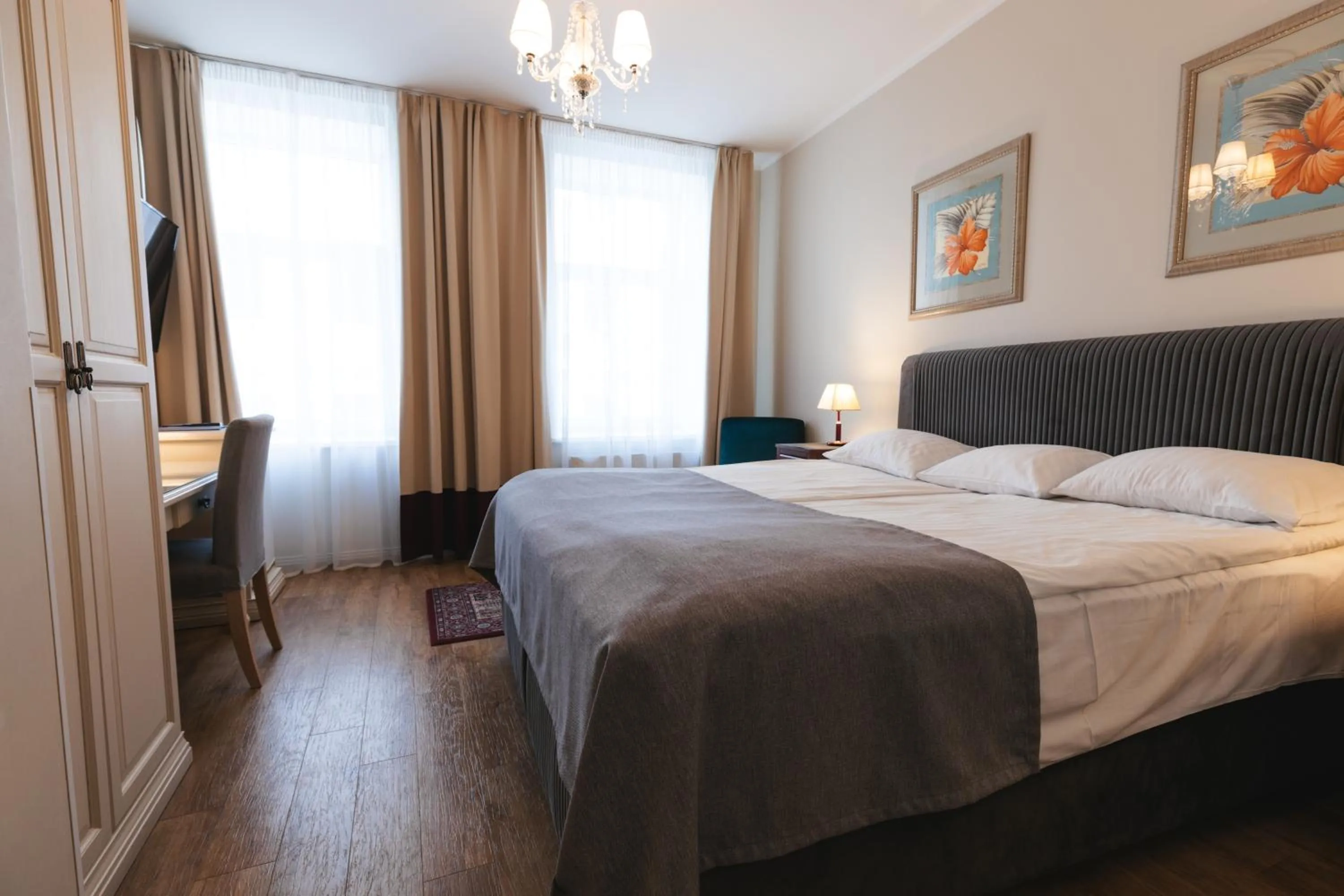 Photo of the whole room, Bed in Forums Boutique Hotel