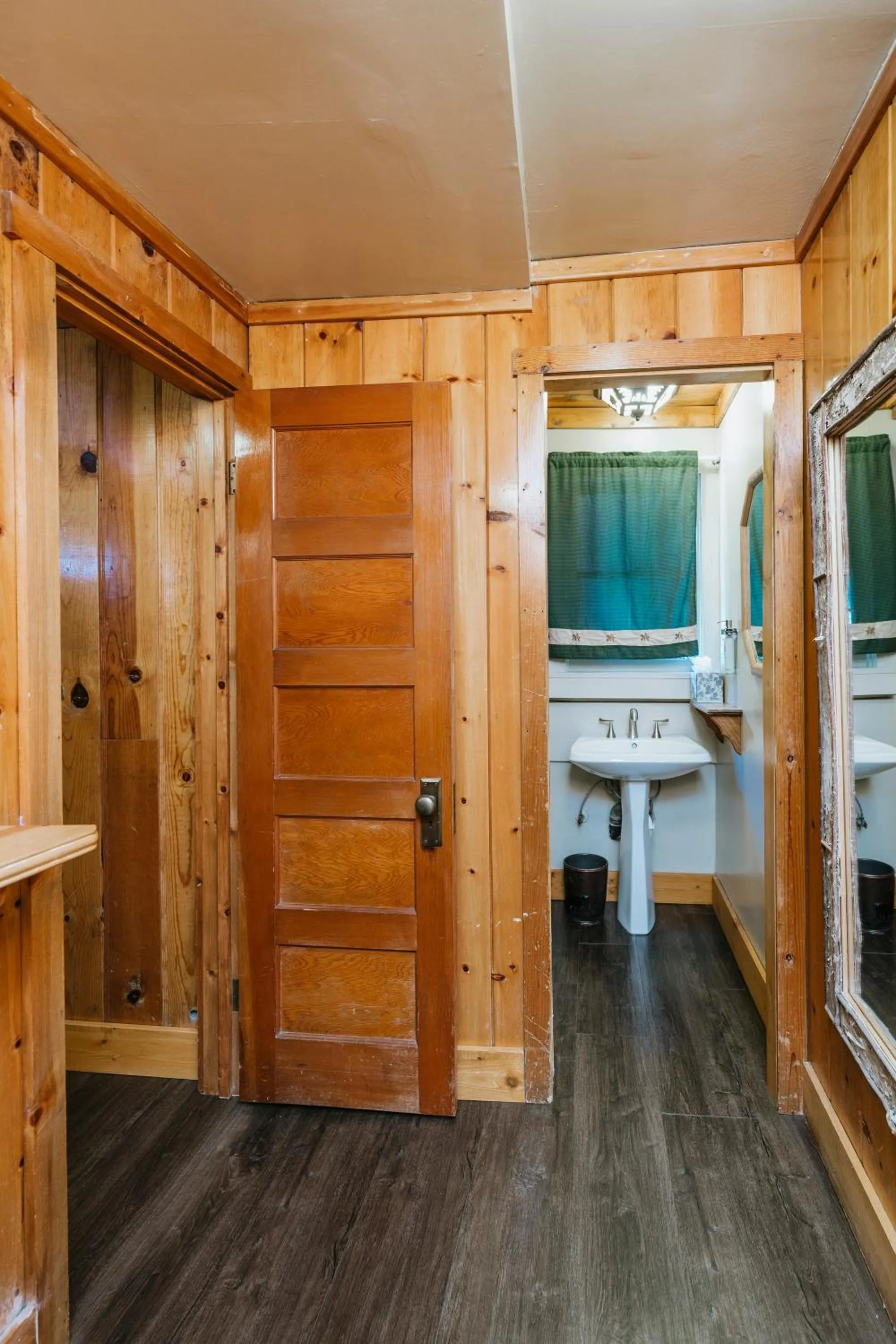 Bathroom in Tamarack Lodge