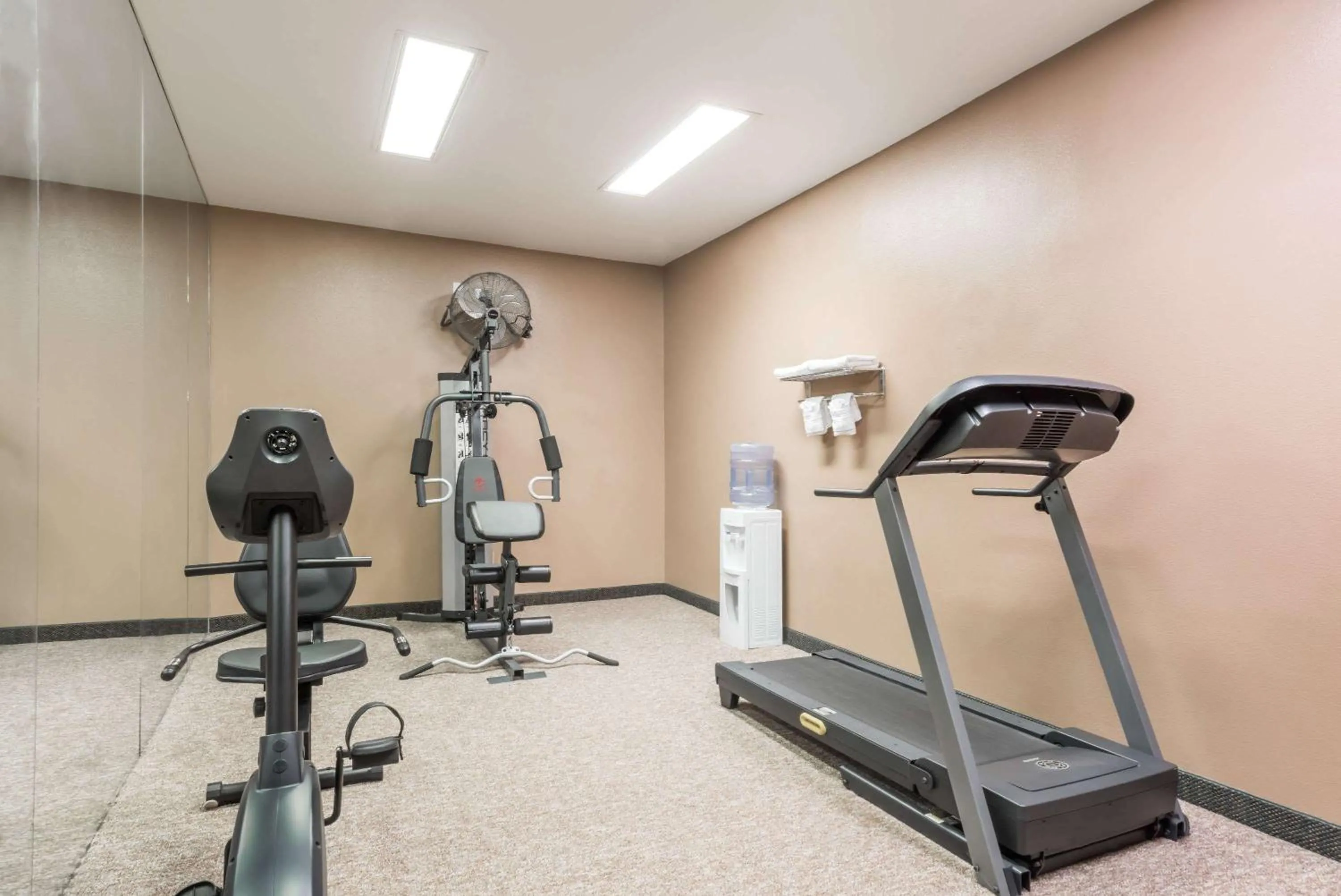 Fitness centre/facilities in Super 8 by Wyndham Weslaco