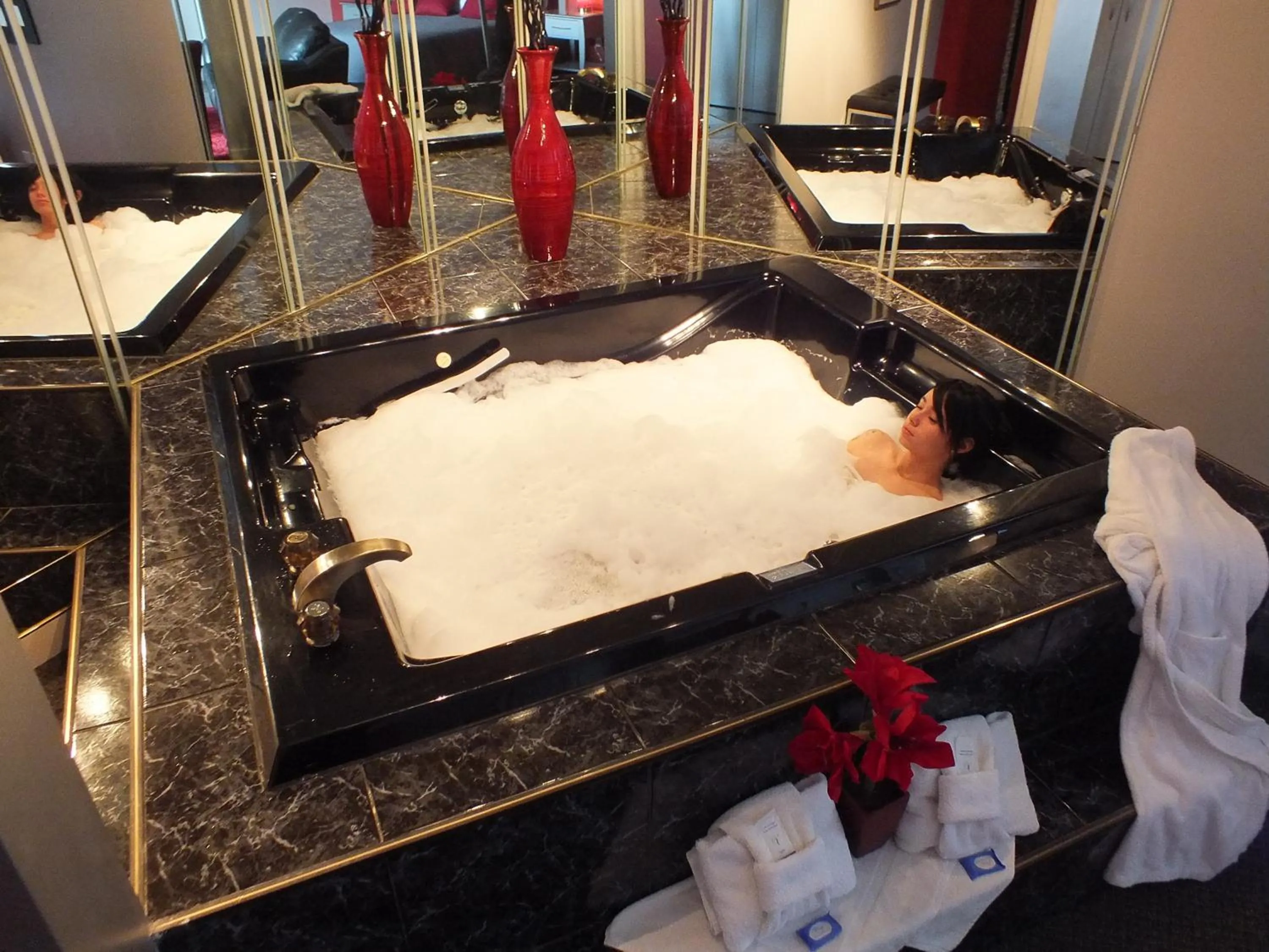 Spa and wellness centre/facilities in Hotel & Suites Monte-Cristo