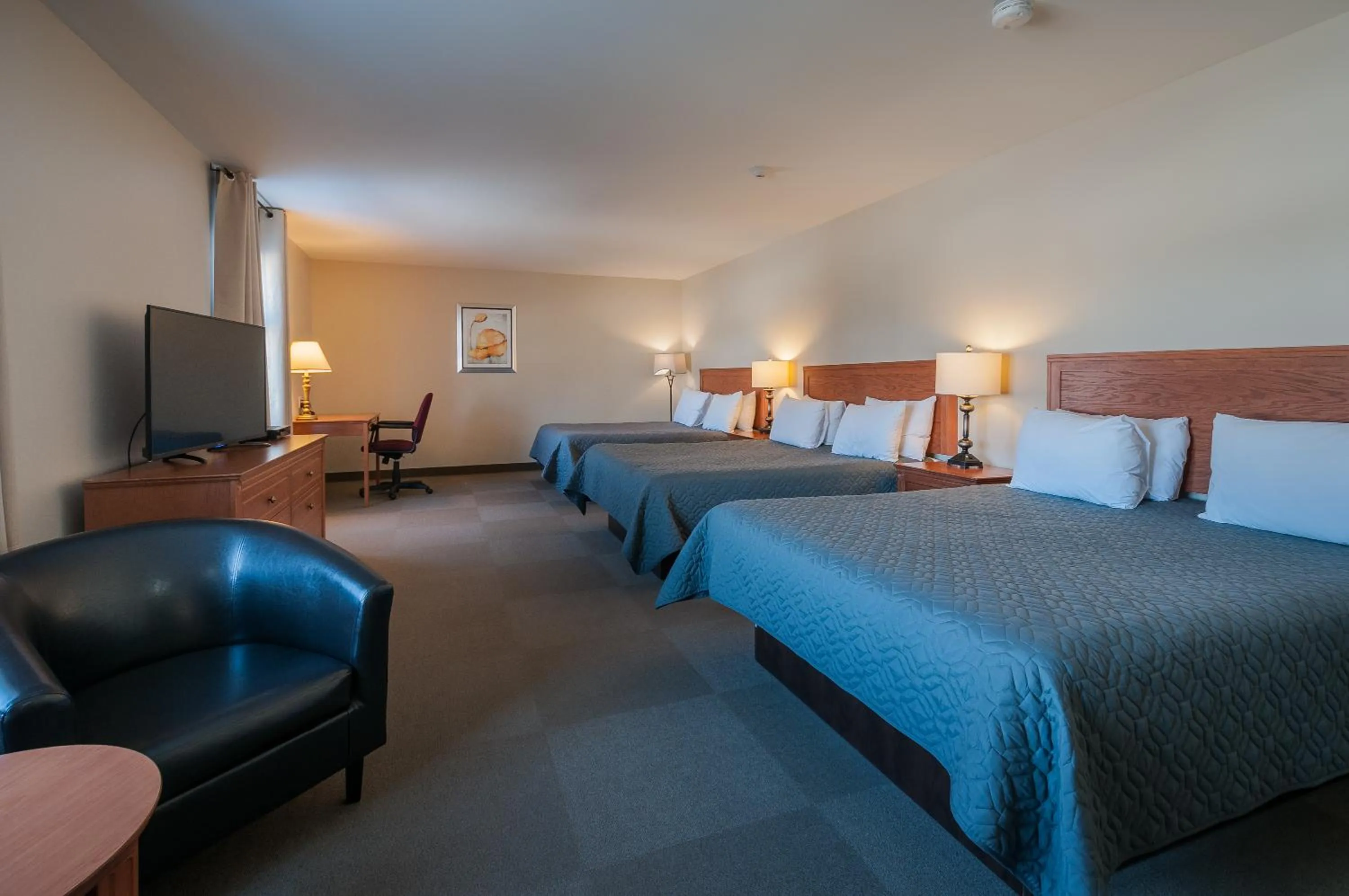 Bed in Hotel & Suites Monte-Cristo