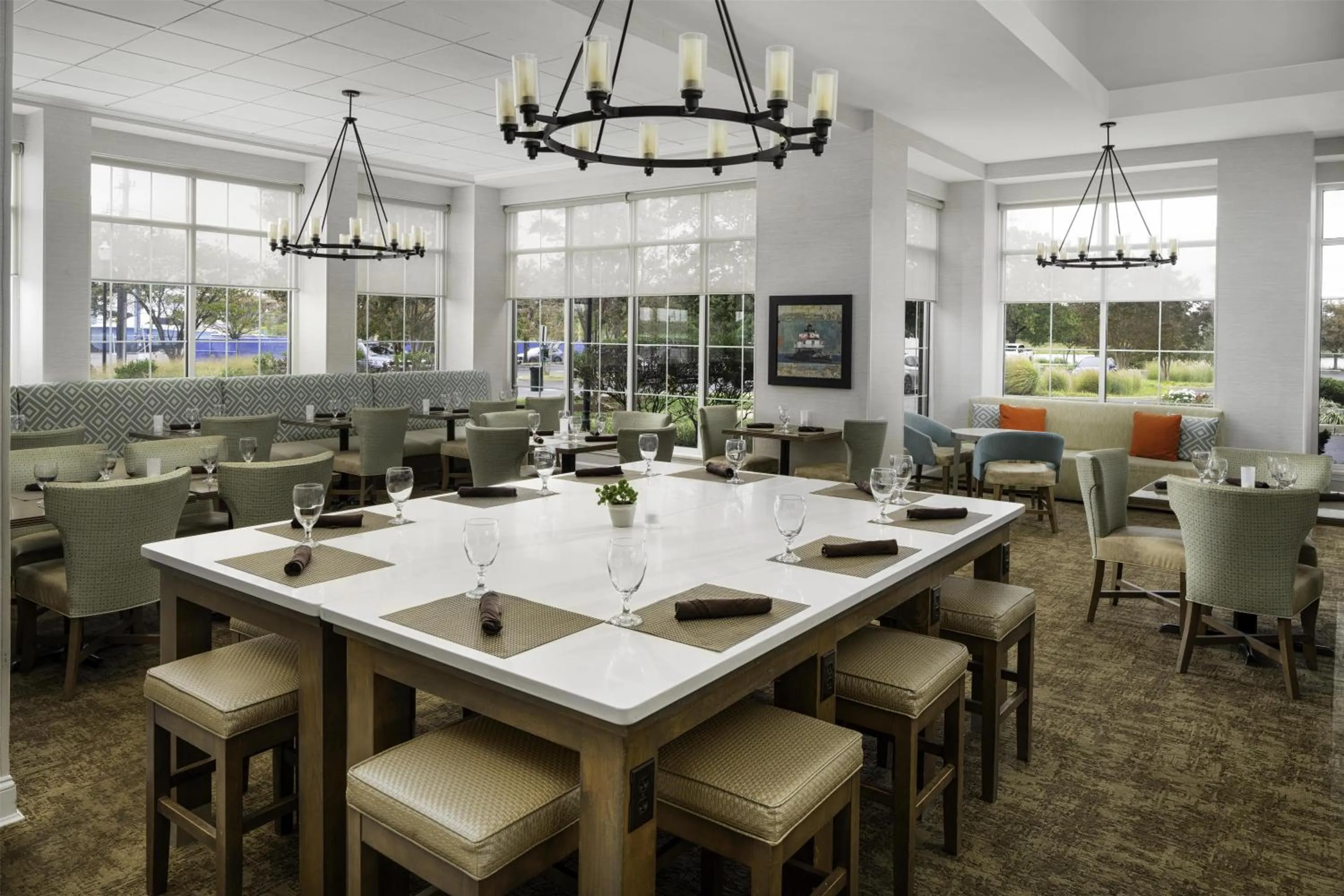 Restaurant/places to eat in Hilton Garden Inn Kent Island Marina