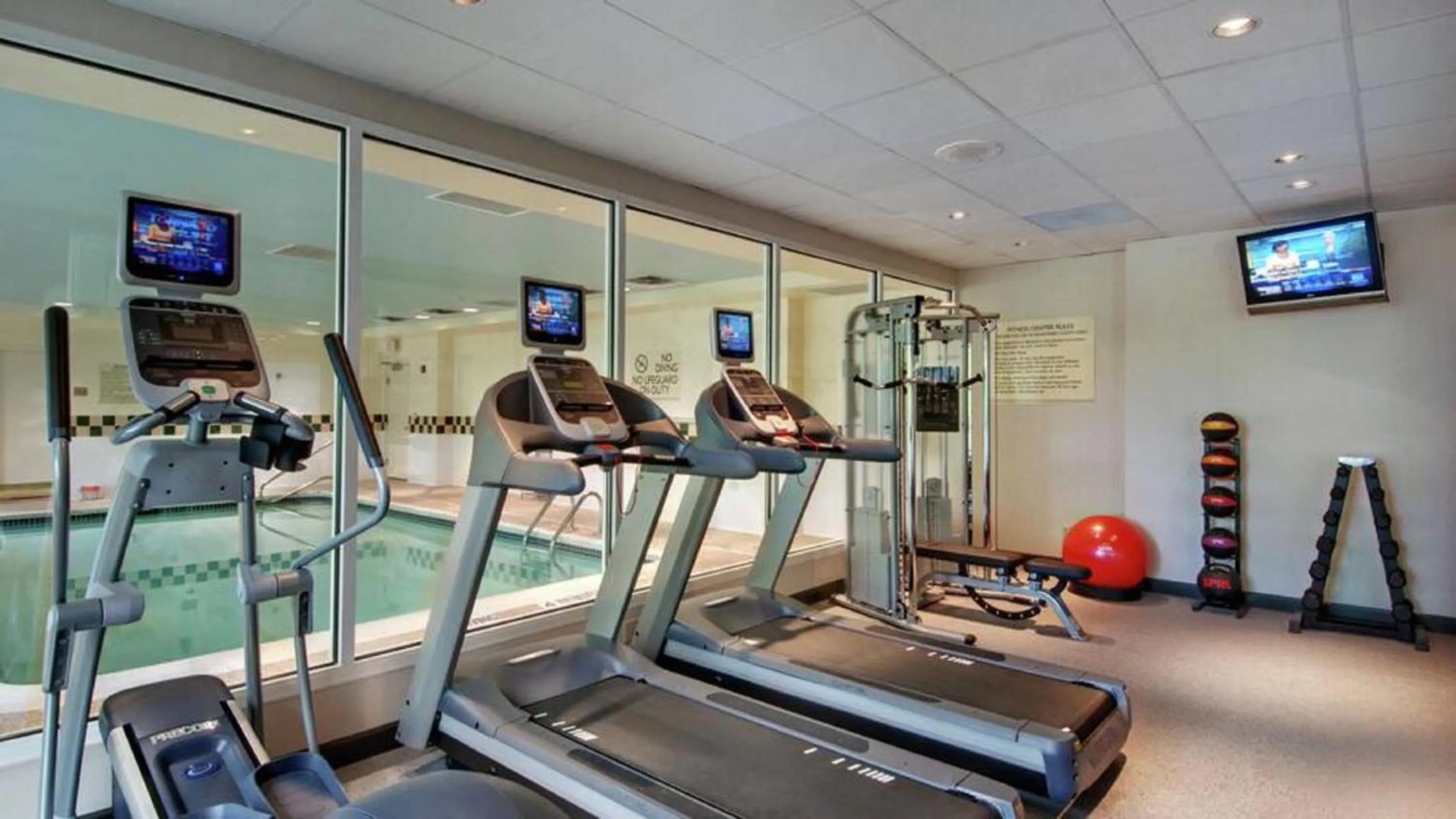 Fitness centre/facilities in Hilton Garden Inn Raleigh Durham Airport