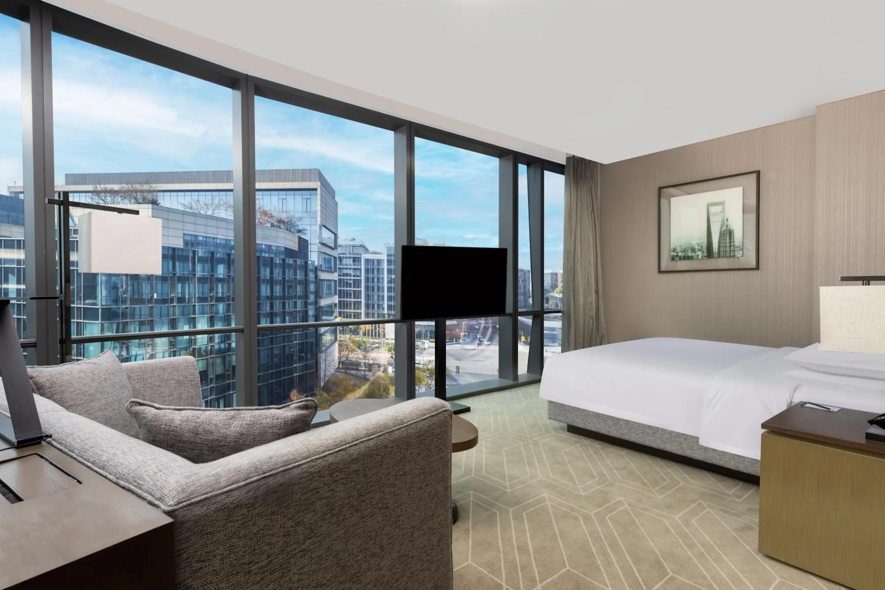 Photo of the whole room, Bed in Hyatt Place Shanghai Hongqiao CBD