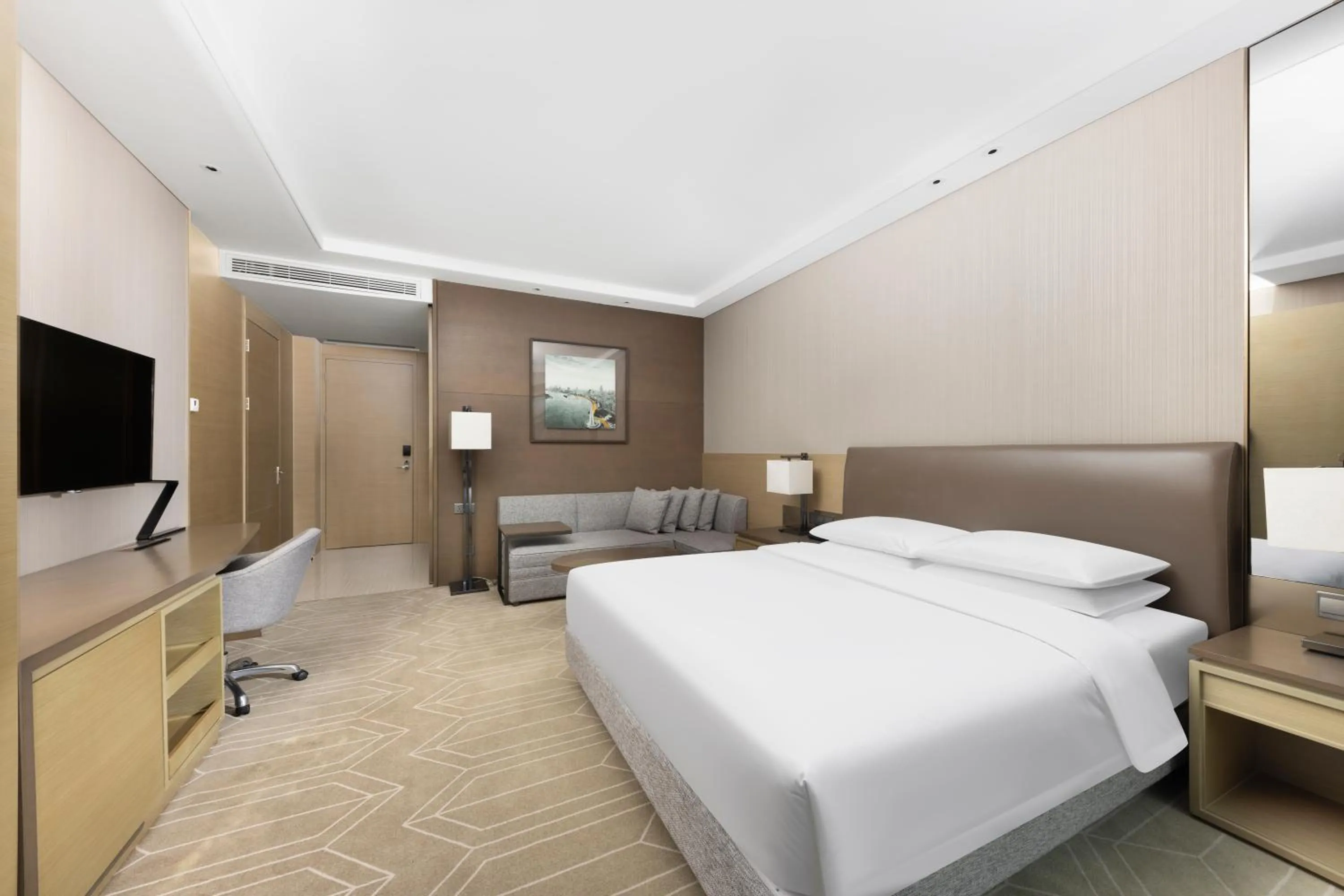 Bed in Hyatt Place Shanghai Hongqiao CBD
