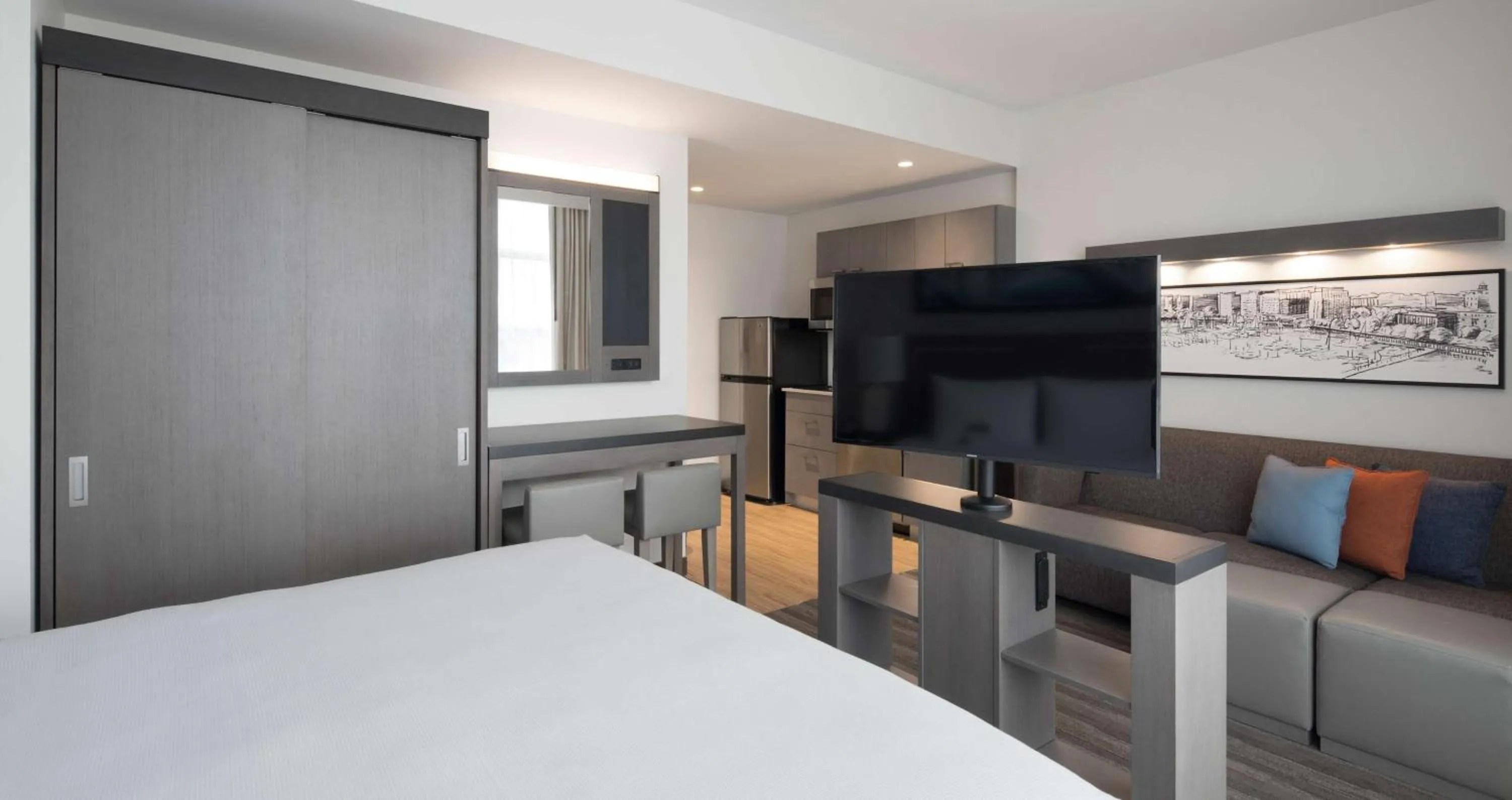 Photo of the whole room, Bed in Hyatt House Washington DC/The Wharf