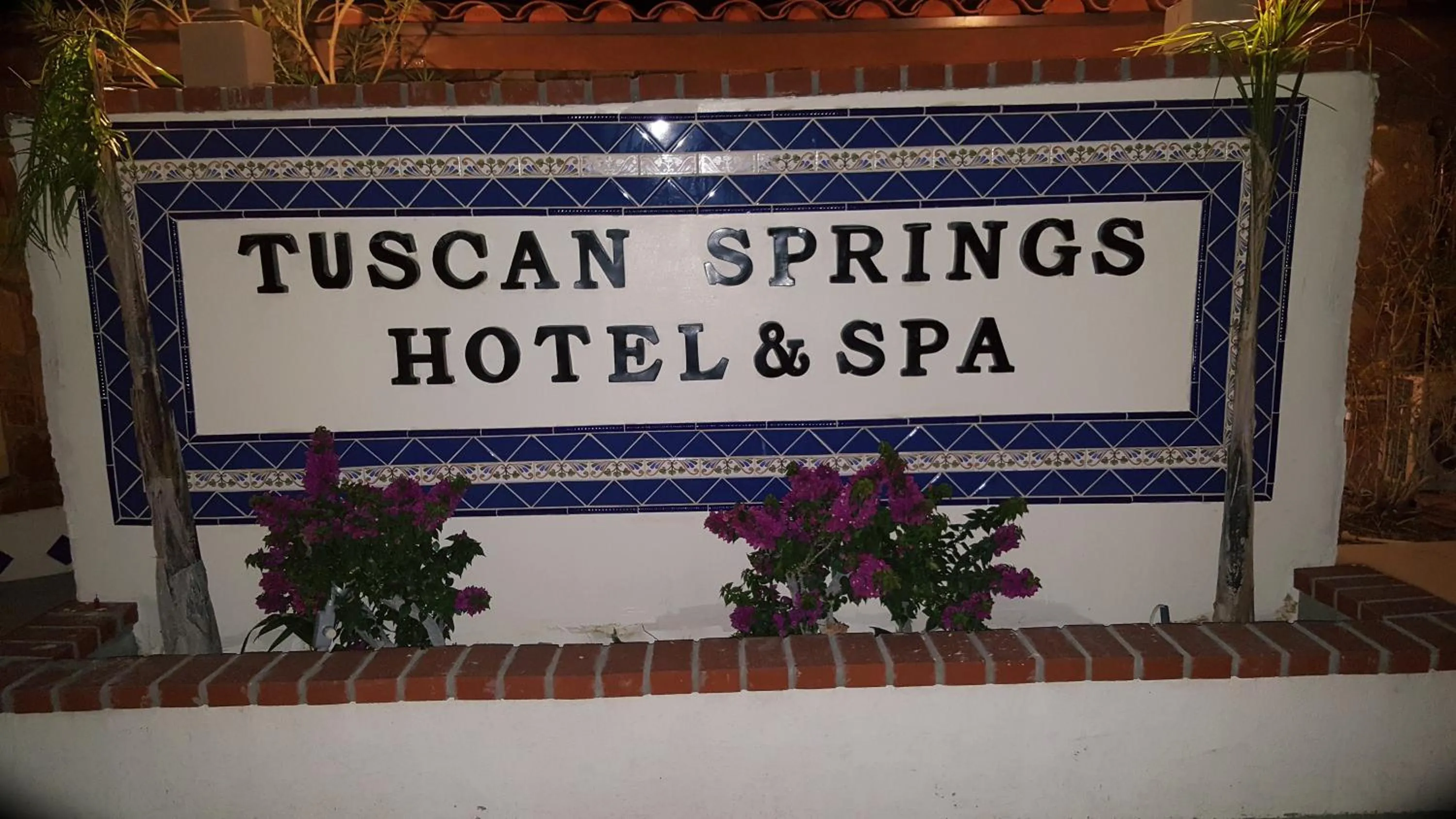 Facade/entrance in Tuscan Springs Hotel & Spa